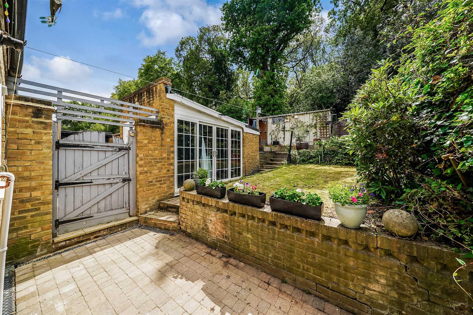 Property For Sale Larkshall Crescent, Highams Park, E4 3 Bedroom Semi