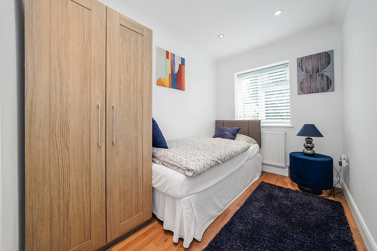 Property For Sale Russell Road, Chingford, E4 4 Bedroom End of