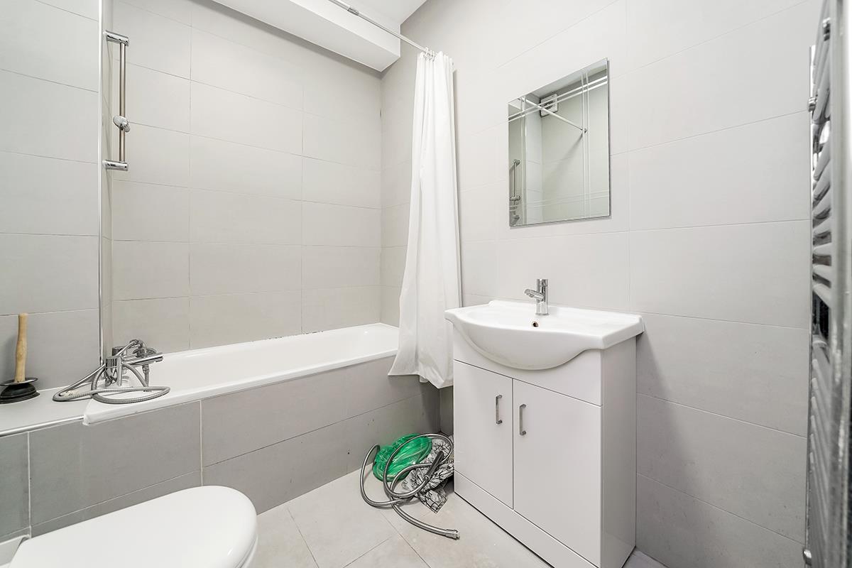 Property For Sale Fonthill Road, Finsbury Park, N4 2 Bedroom