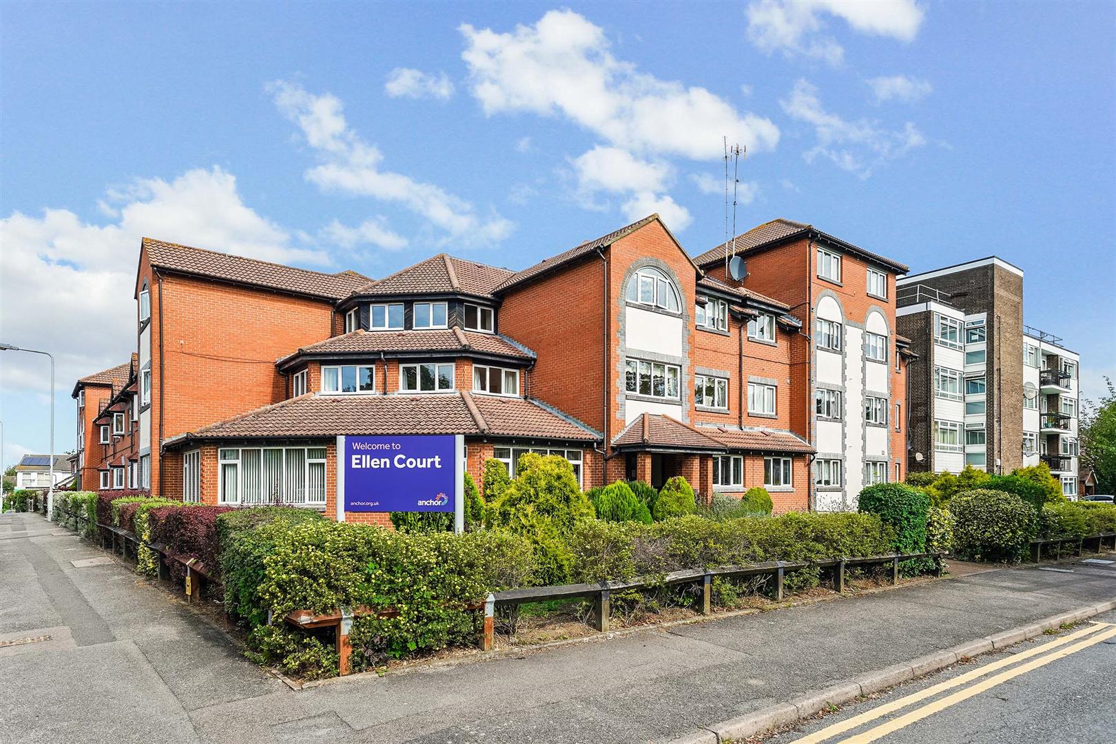 Property For Sale The Ridgeway, North Chingford, E4 1 Bedroom
