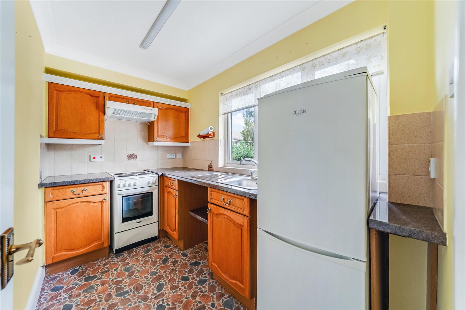 Property For Sale The Ridgeway, North Chingford, E4 1 Bedroom
