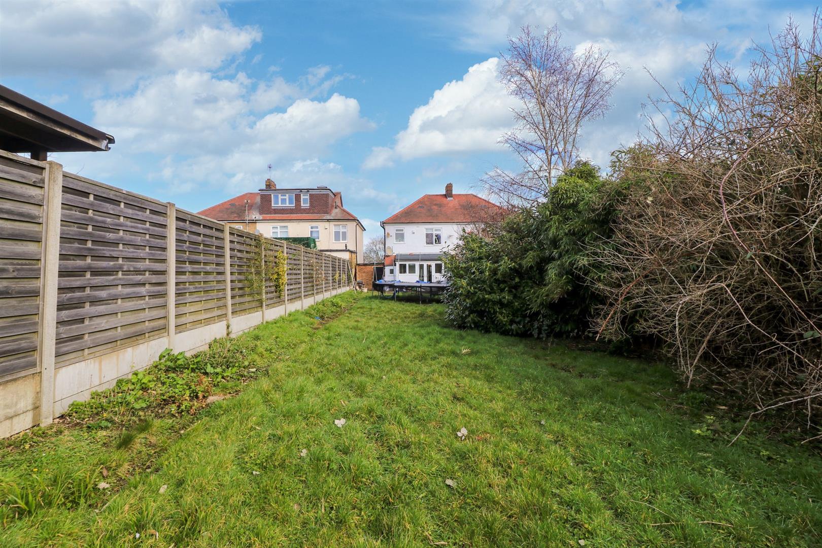 Property For Sale Honey Lane, Waltham Abbey, EN9 3 Bedroom Semi