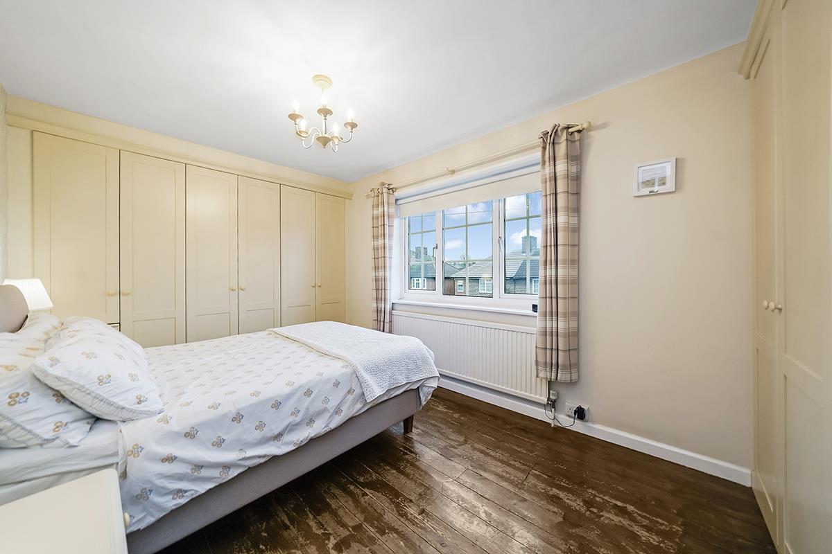 Property For Sale Normanton Park, Chingford, E4 2 Bedroom Terraced