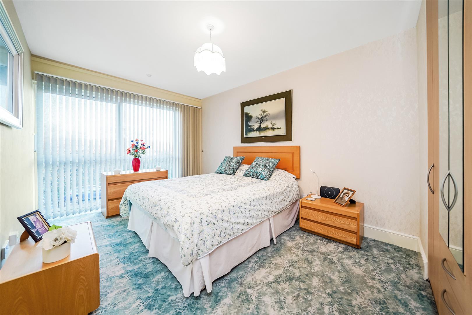 Property For Sale 28 Forest View, North Chingford, E4 2 Bedroom
