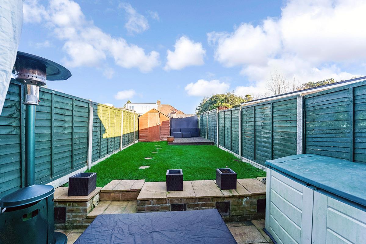 Property For Sale Sewardstone Gardens, Chingford, E4 3 Bedroom