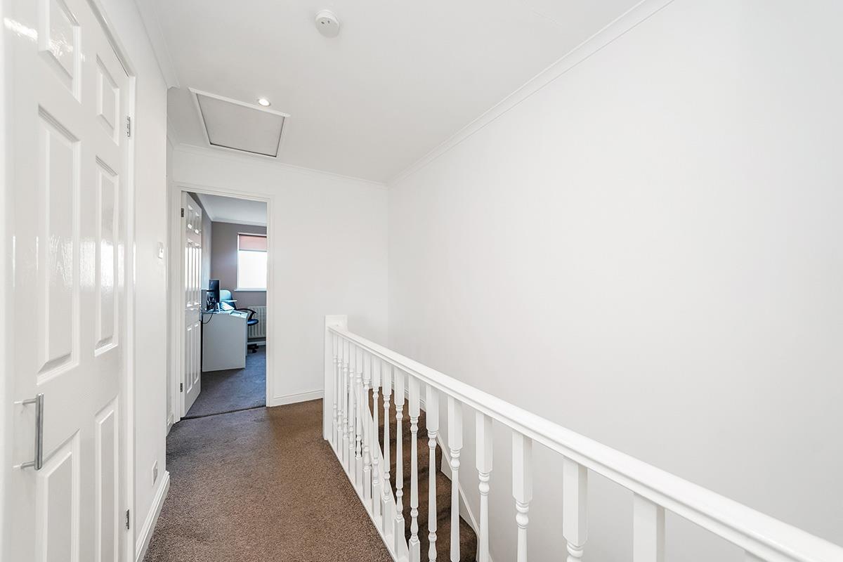 Property For Sale Sewardstone Gardens, Chingford, E4 3 Bedroom