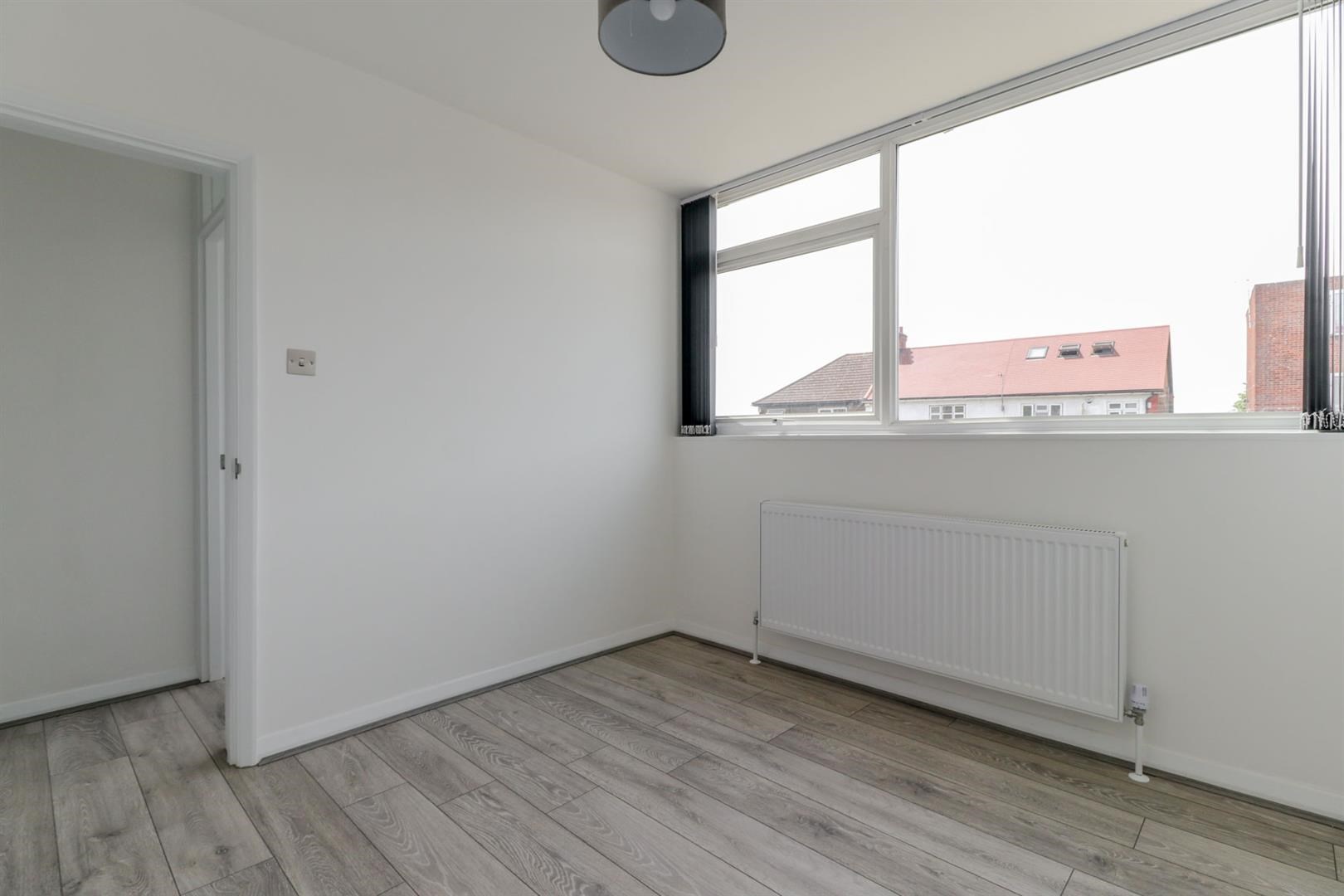 Property To Rent Markfield Gardens, North Chingford, E4 3 Bedroom