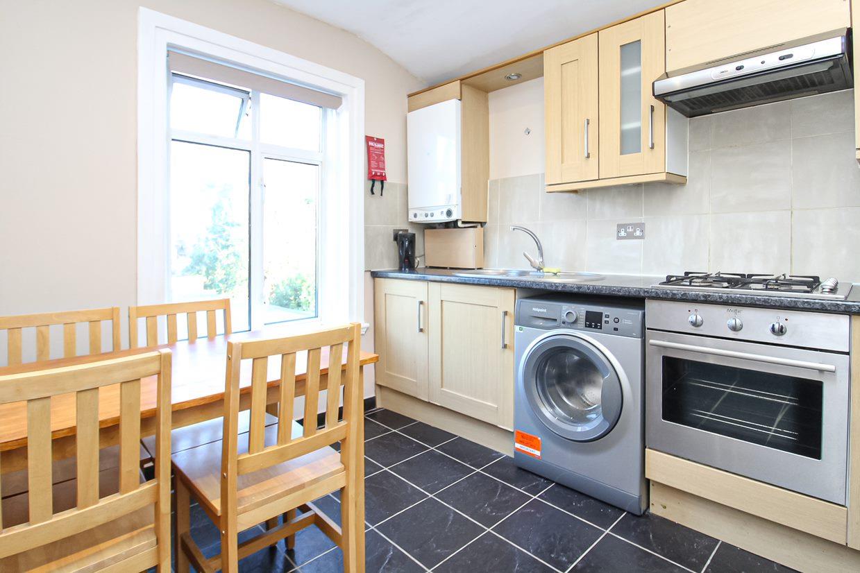 Property To Rent Hornsey Park Road, London, N8 2 Bedroom Apartment