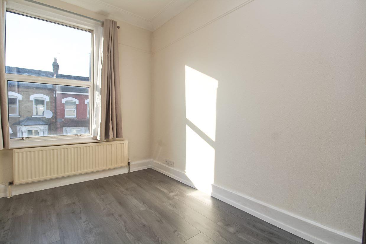 Property To Rent Hornsey Park Road, London, N8 2 Bedroom Apartment