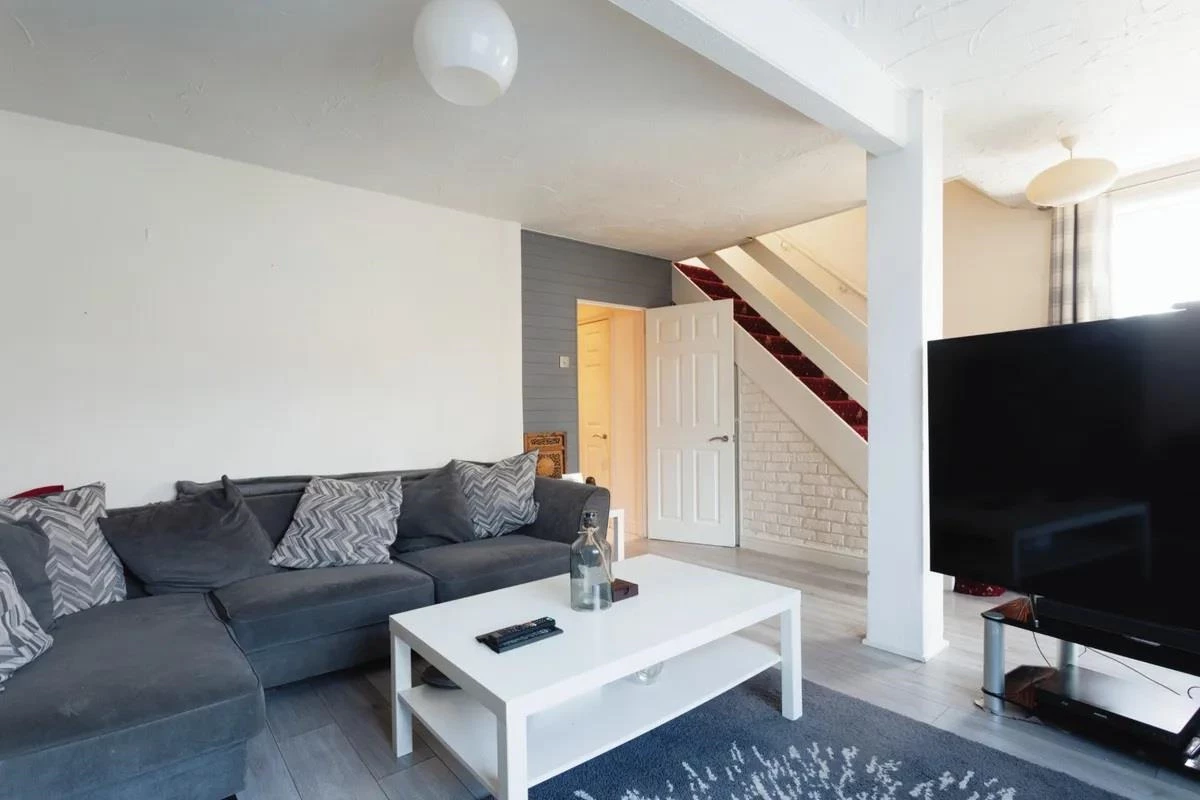 Lounge 3.jpg