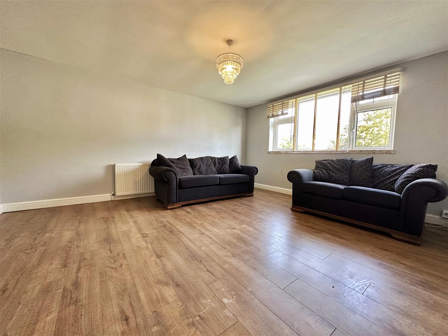 Living room 2.jpg