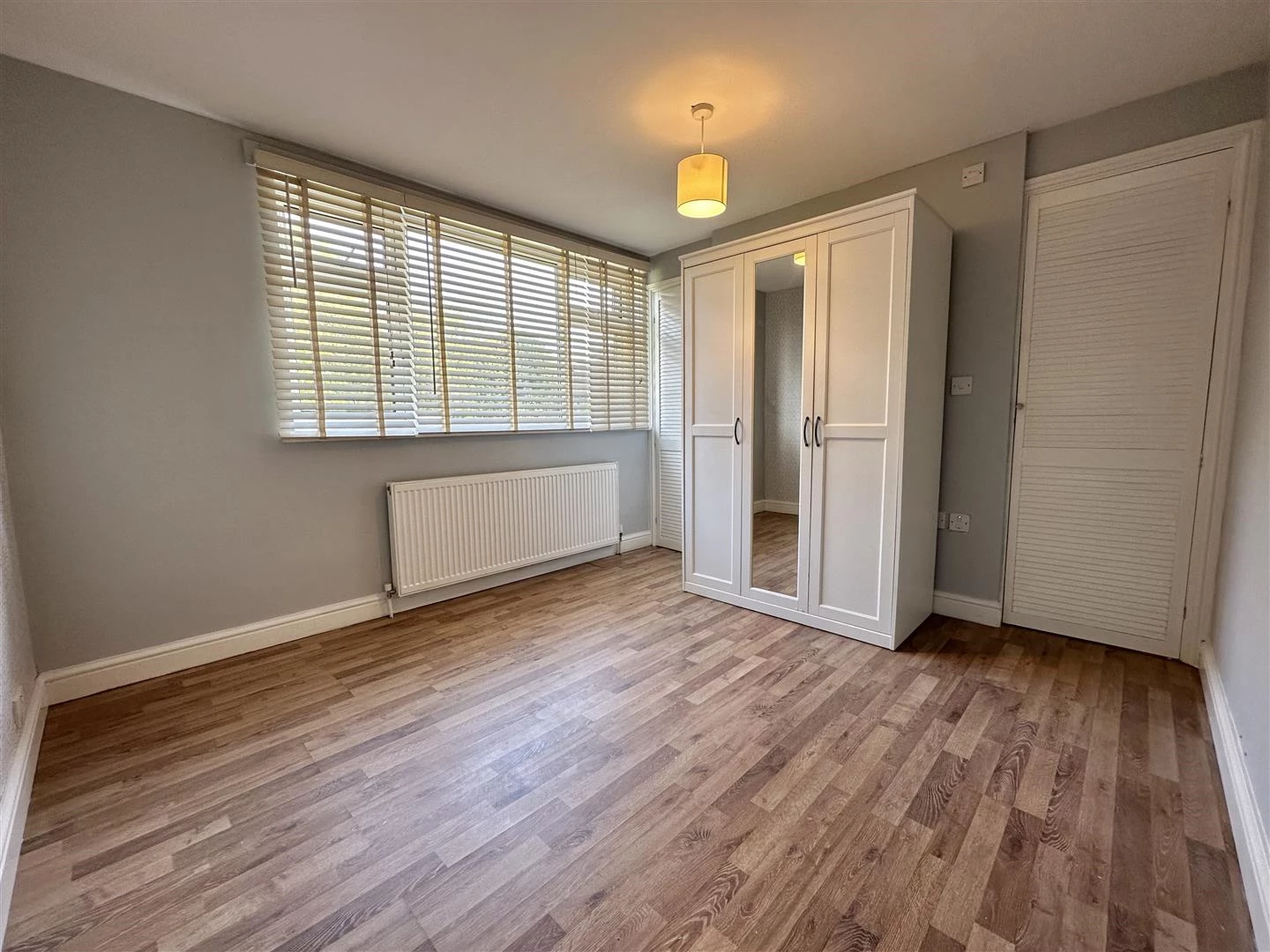 En suite Bedroom.jpg