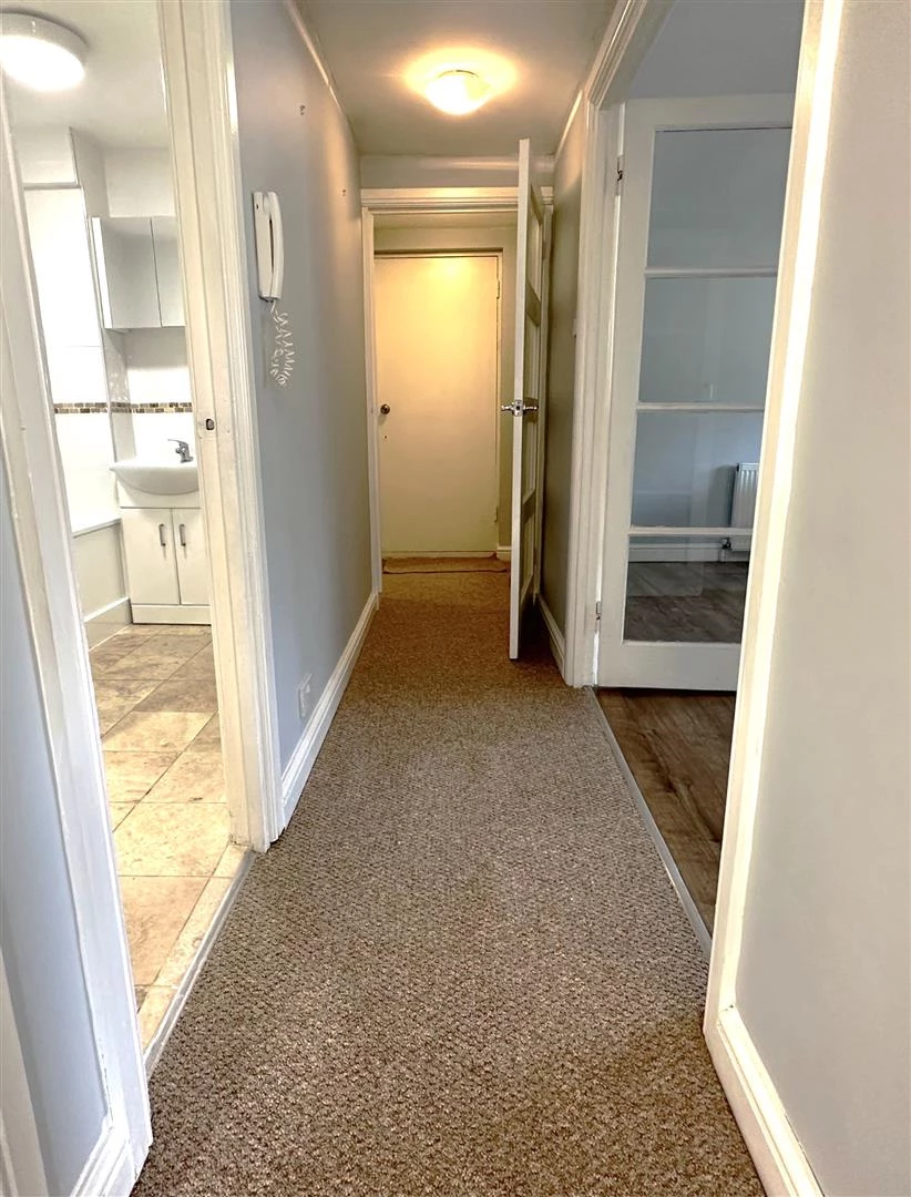 Hallway.jpg