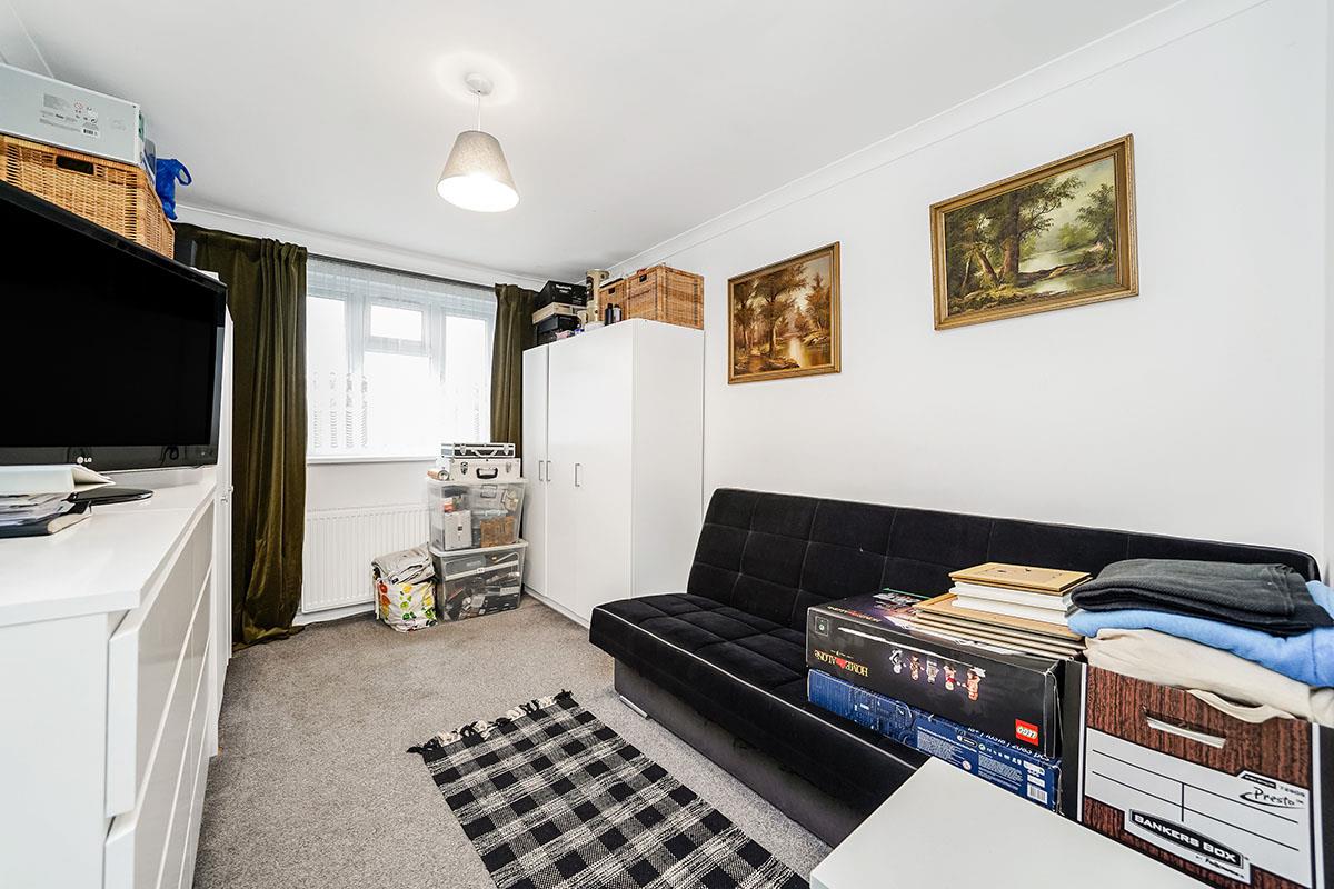 Property For Sale Waltham Way, Chingford, E4 3 Bedroom Terraced