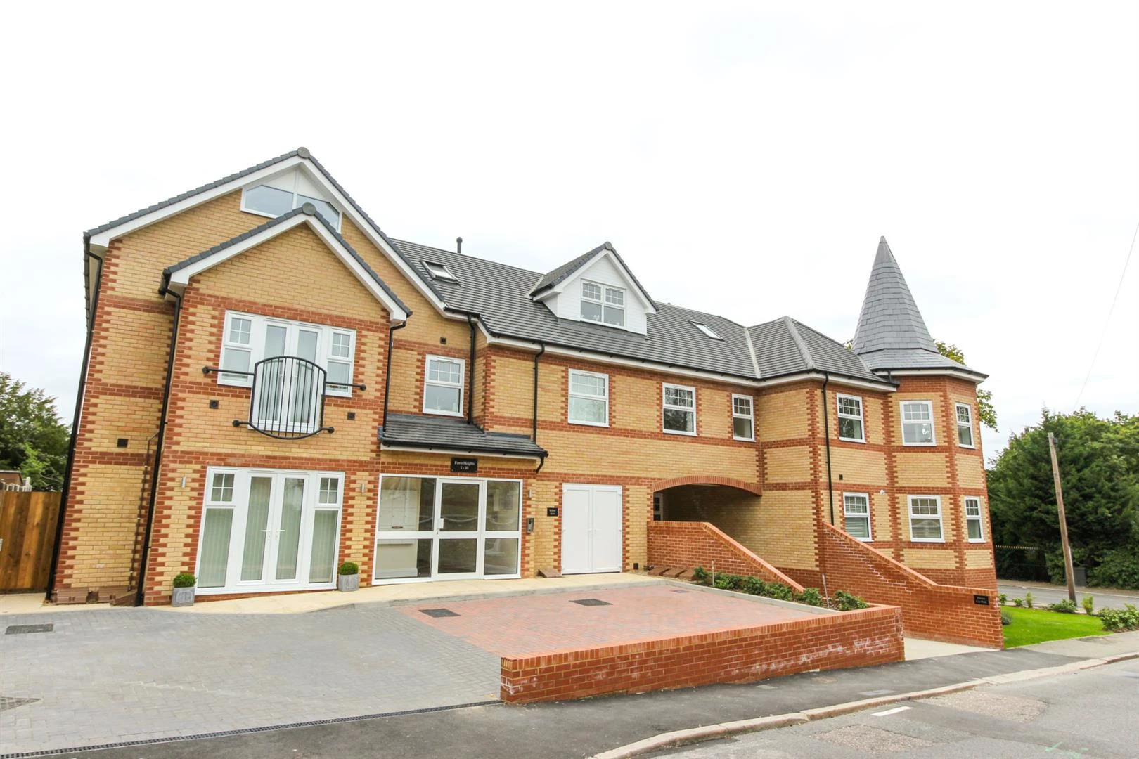 Fawn Heights, Buckhurst Hill  IG9