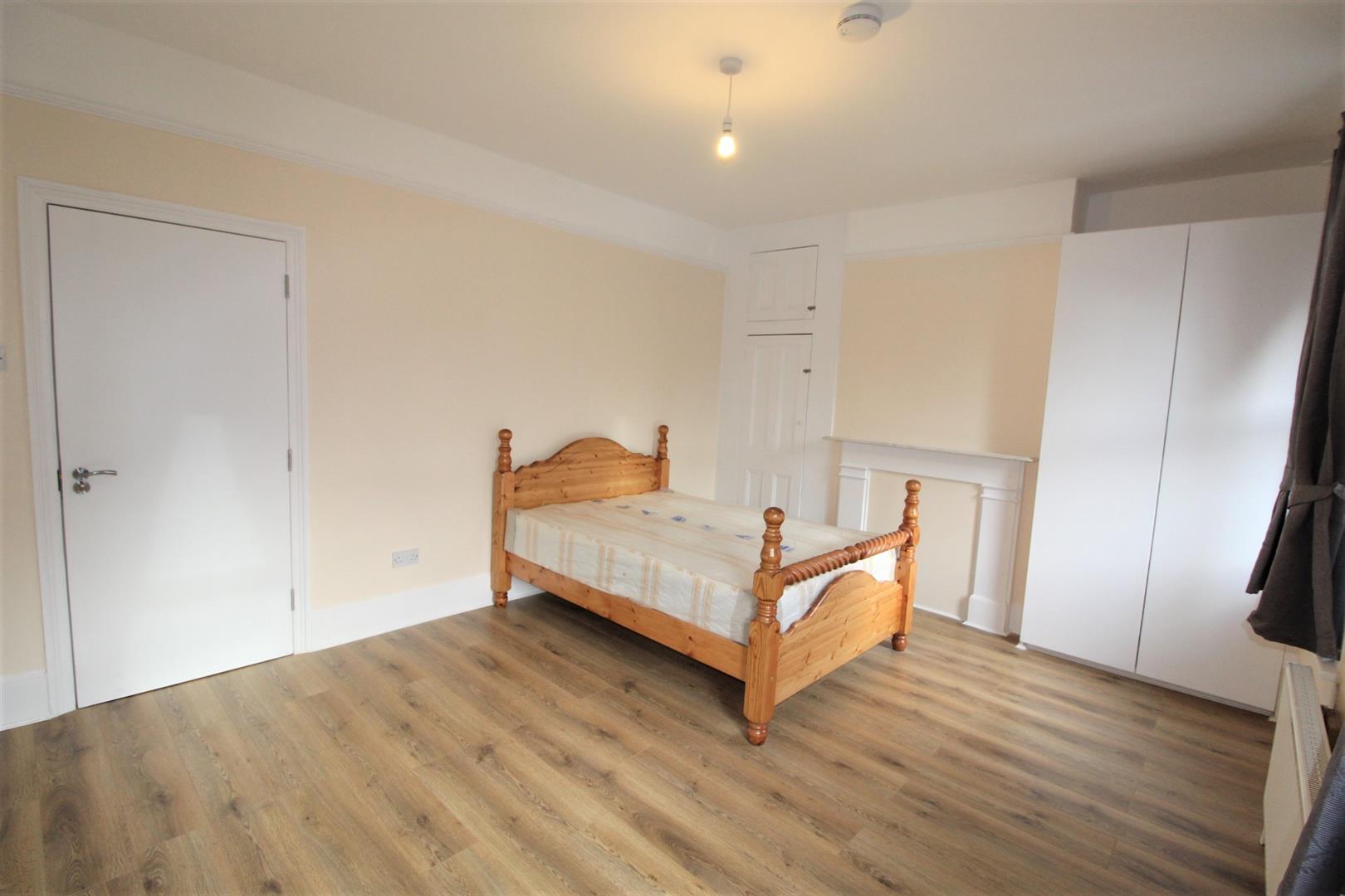 Room-5-(6).jpg