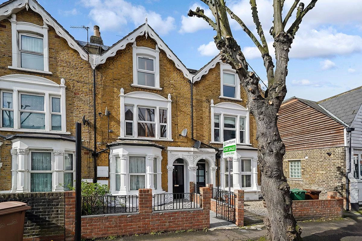 Queens Grove Road, North Chingford, E4