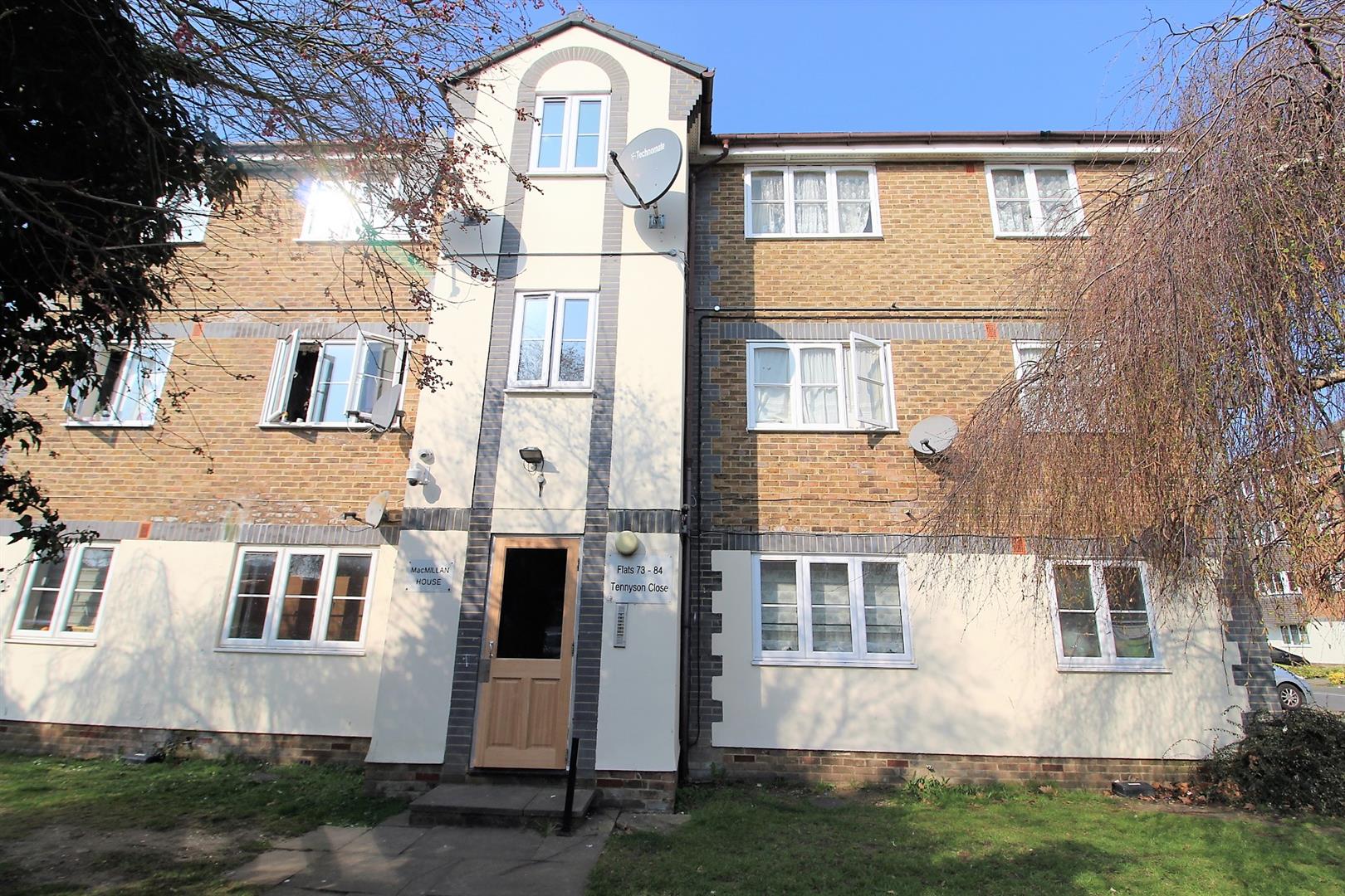 Tennyson Close, Enfield EN3