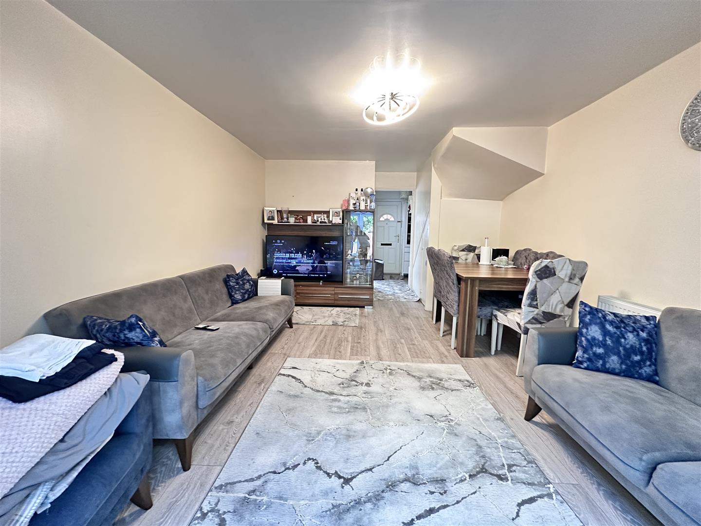 16 King Henrys Mews, Enfield, EN3
