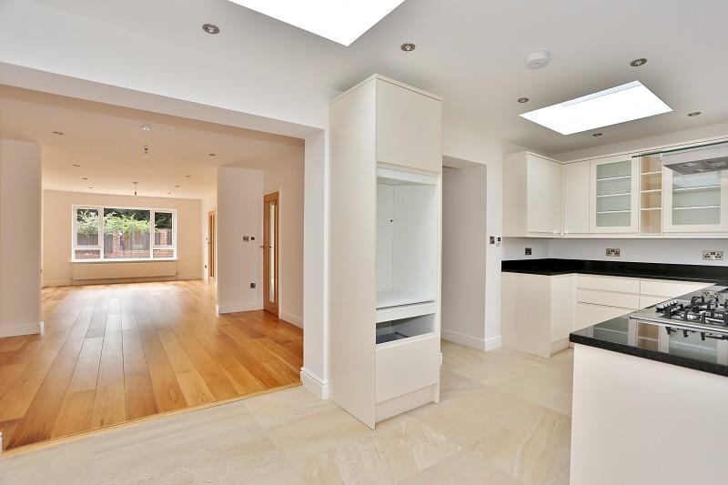 Property photo: Beech Tree Glade, North Chingford, E4