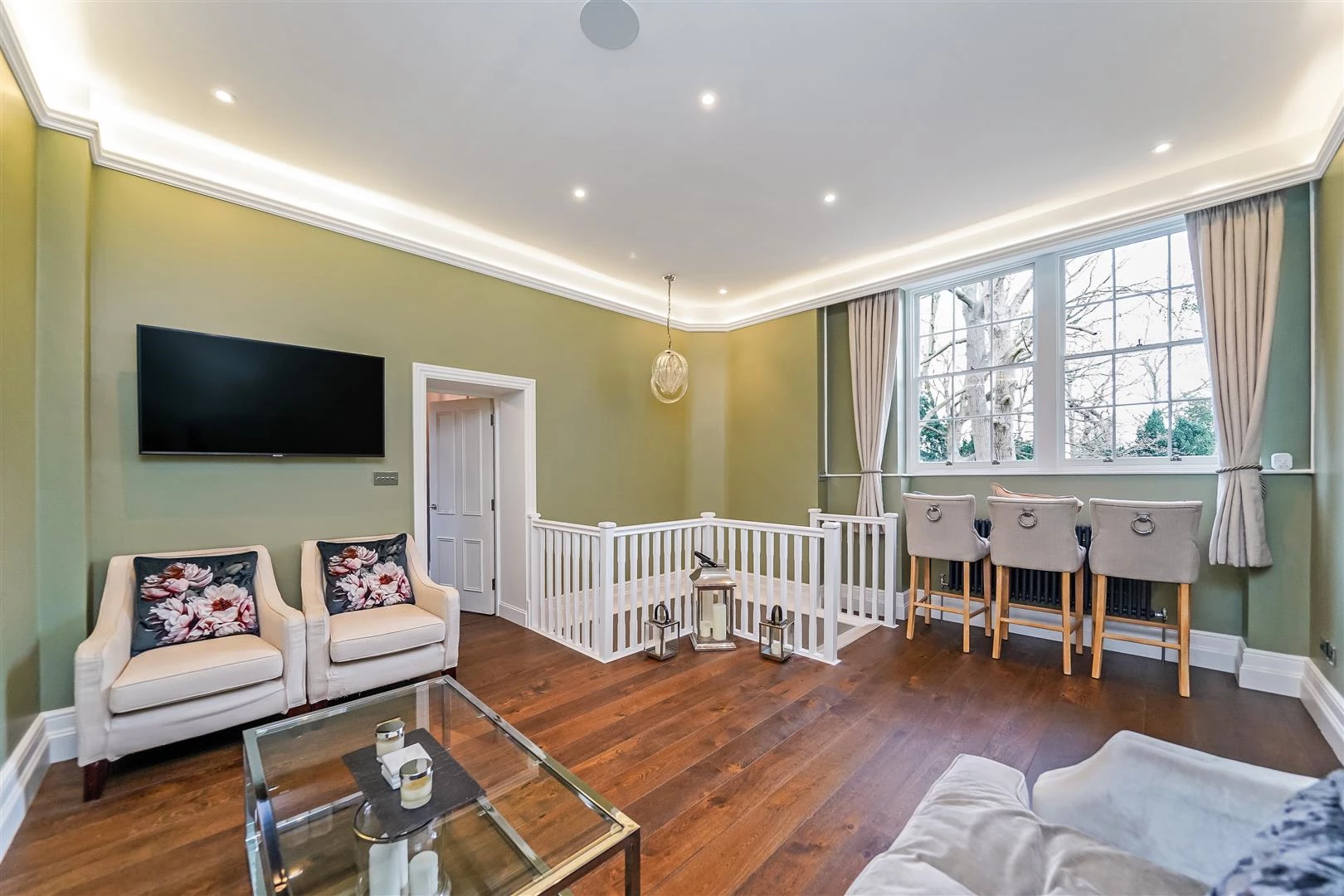 Simmons Lane, North Chingford, E4