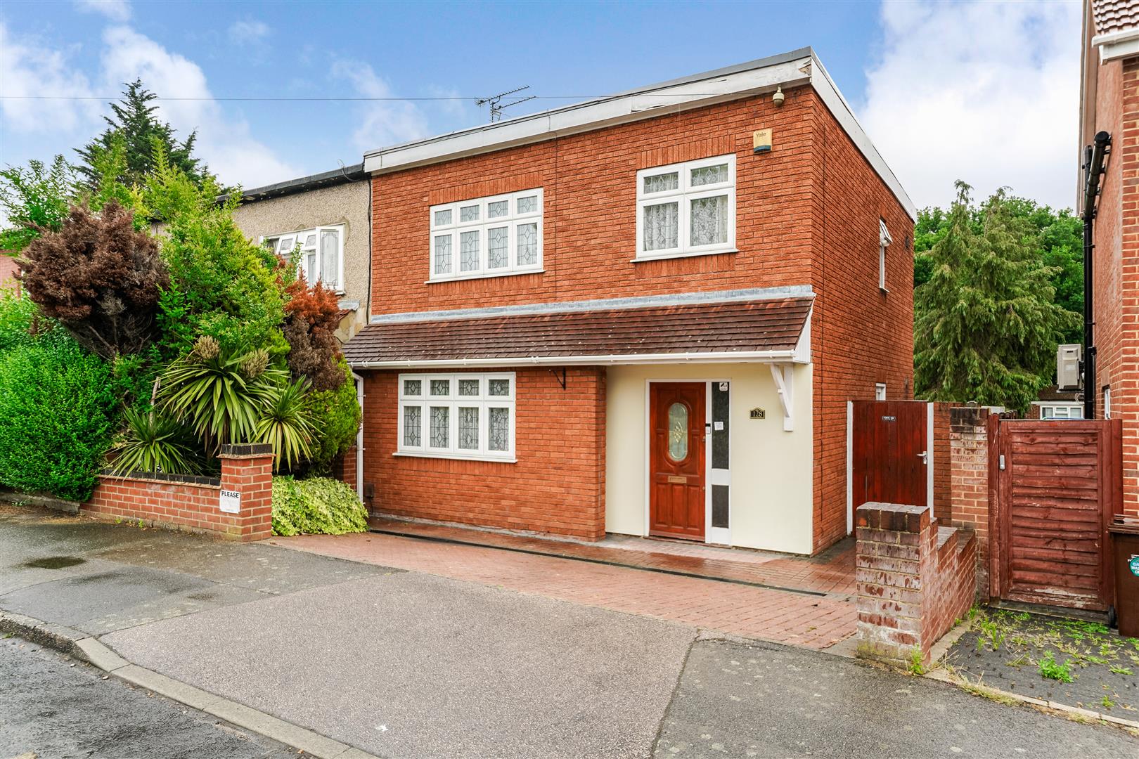 Larkshall Road, Chingford, E4