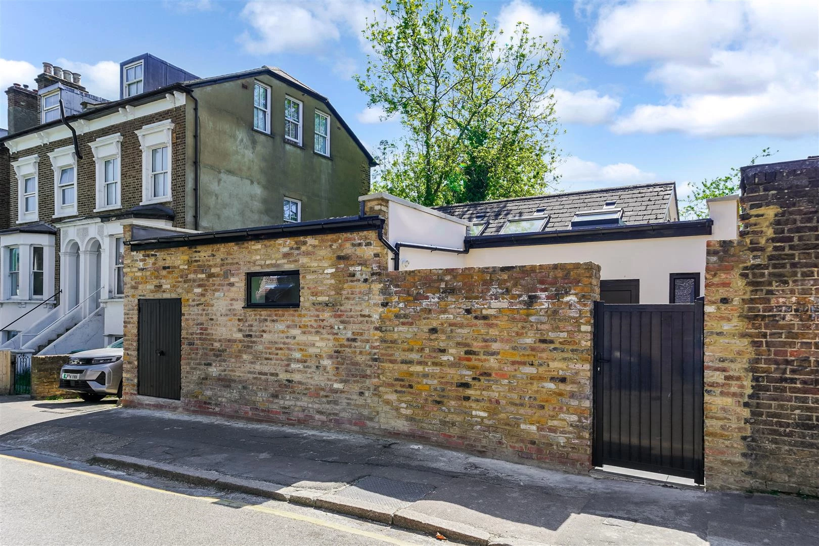 Pellatt Grove, Wood Green, N22