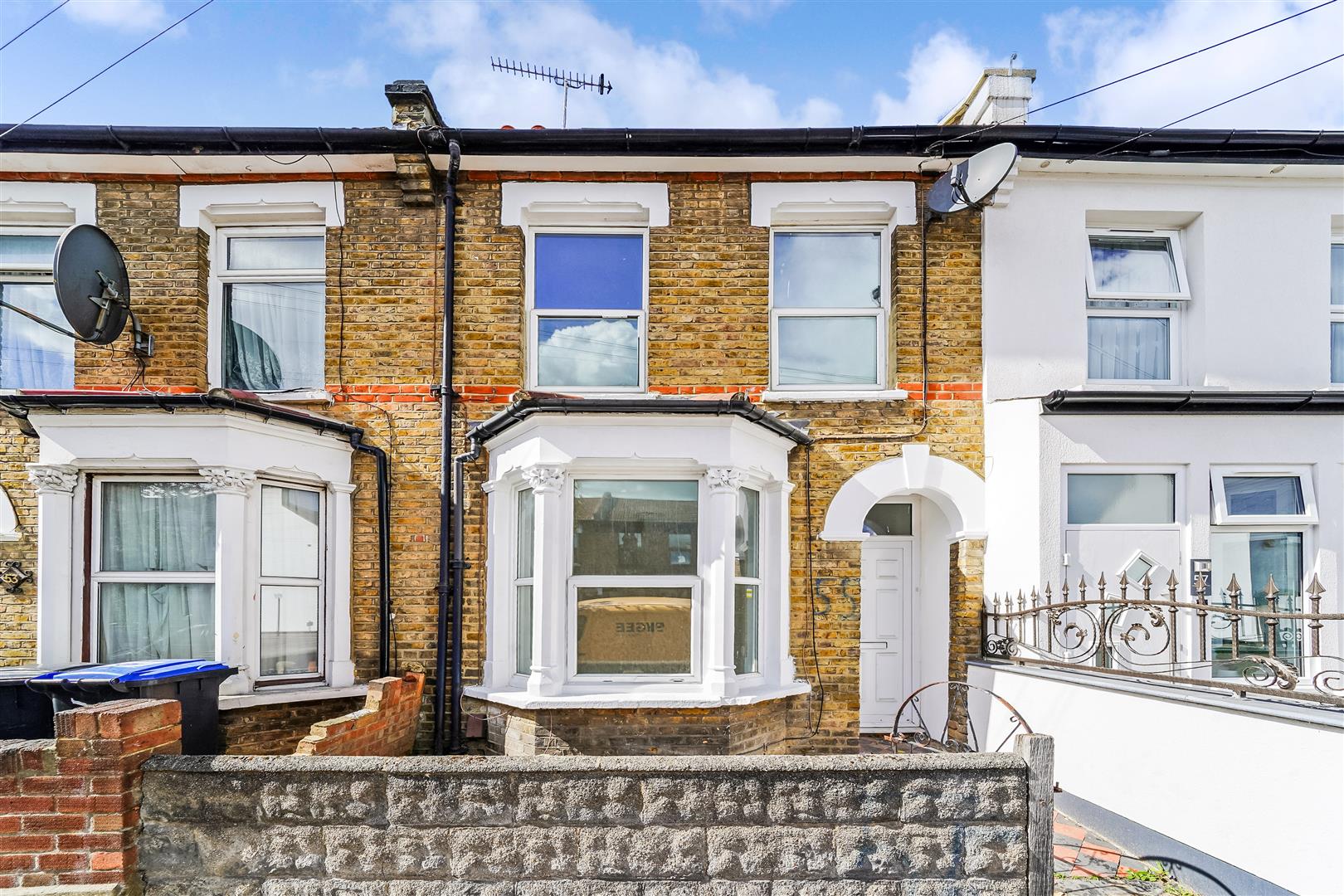 Kings Road, Edmonton N18