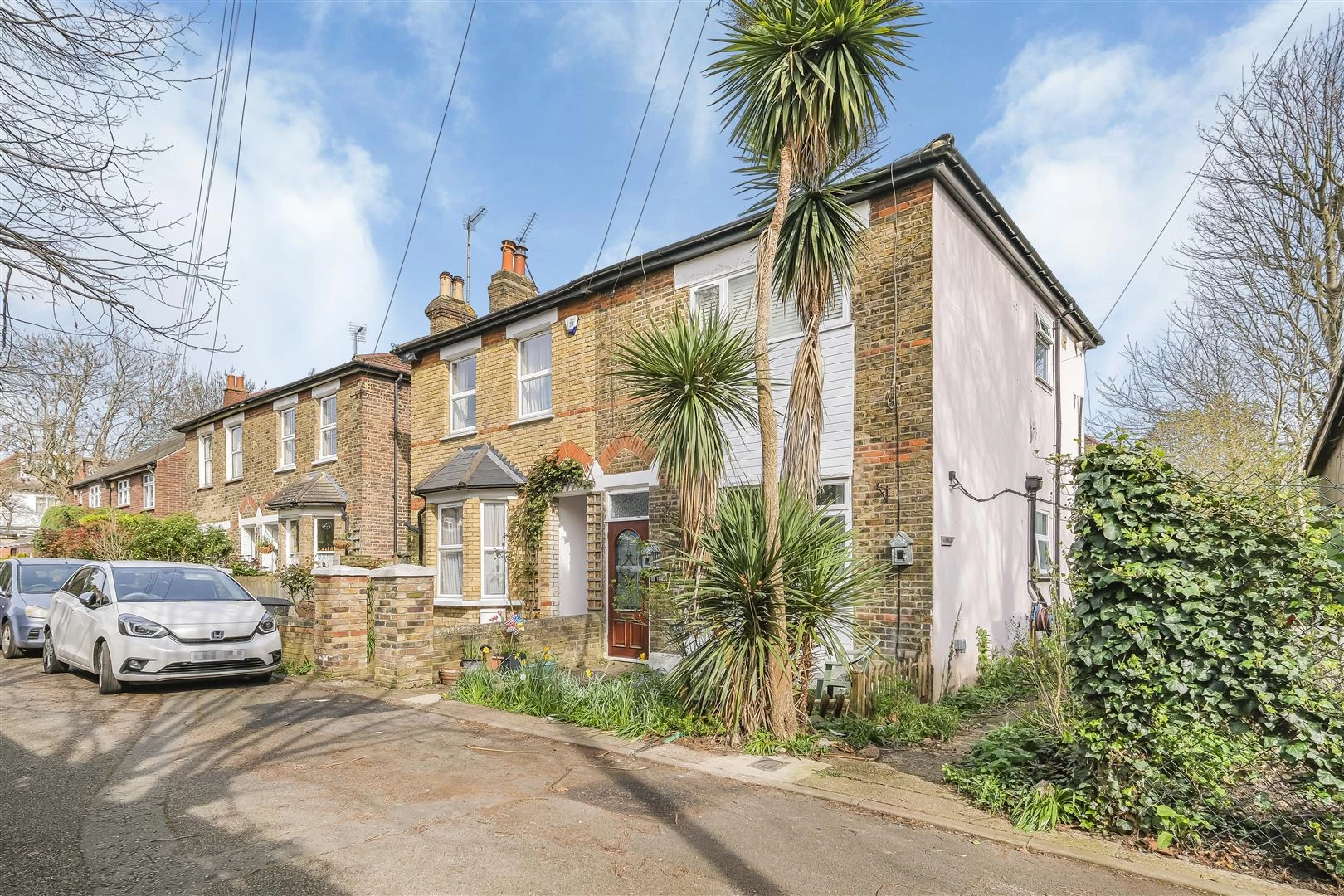 Property photo: Queens Walk, North Chingford, London, E4