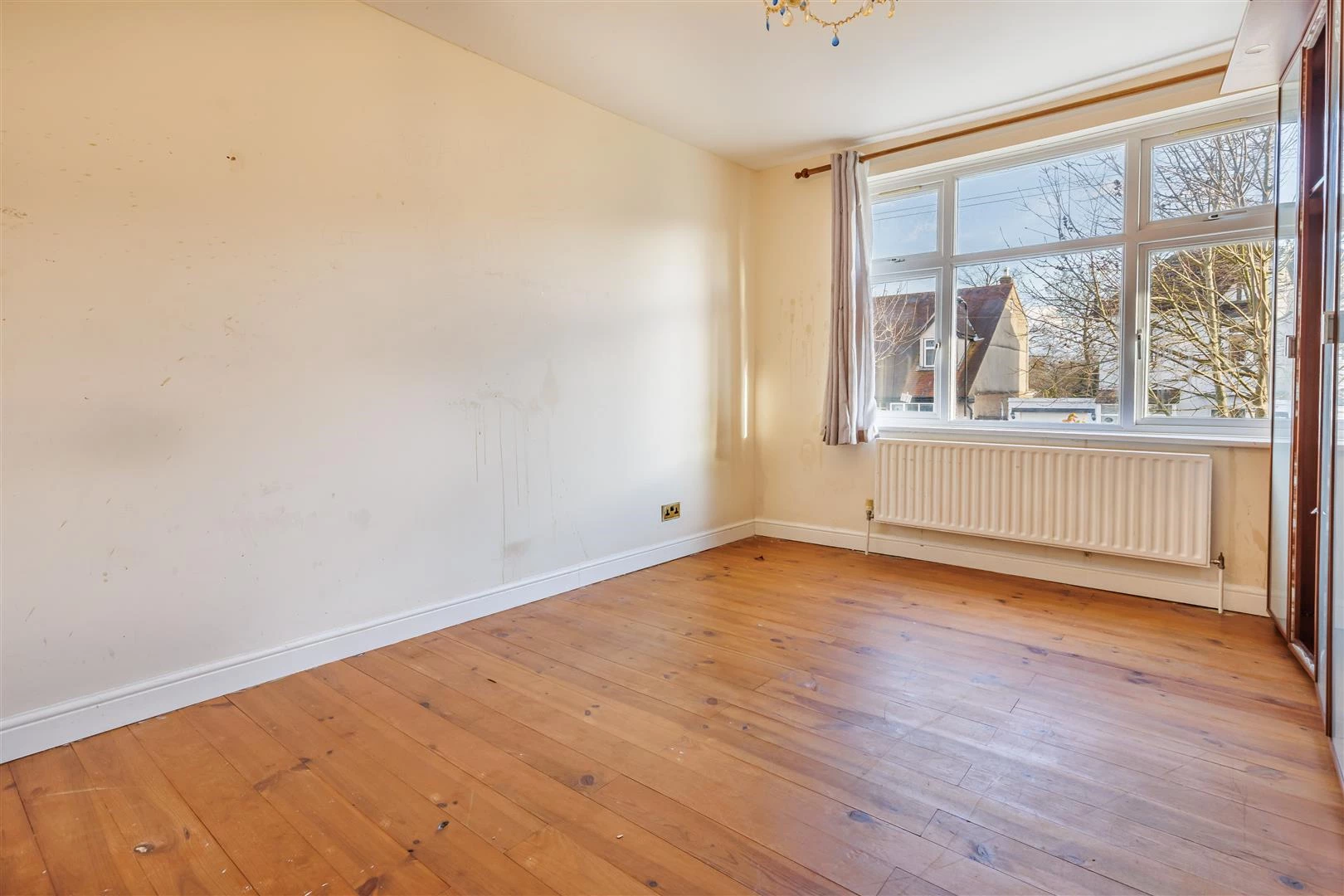 chingford ave (7).jpg