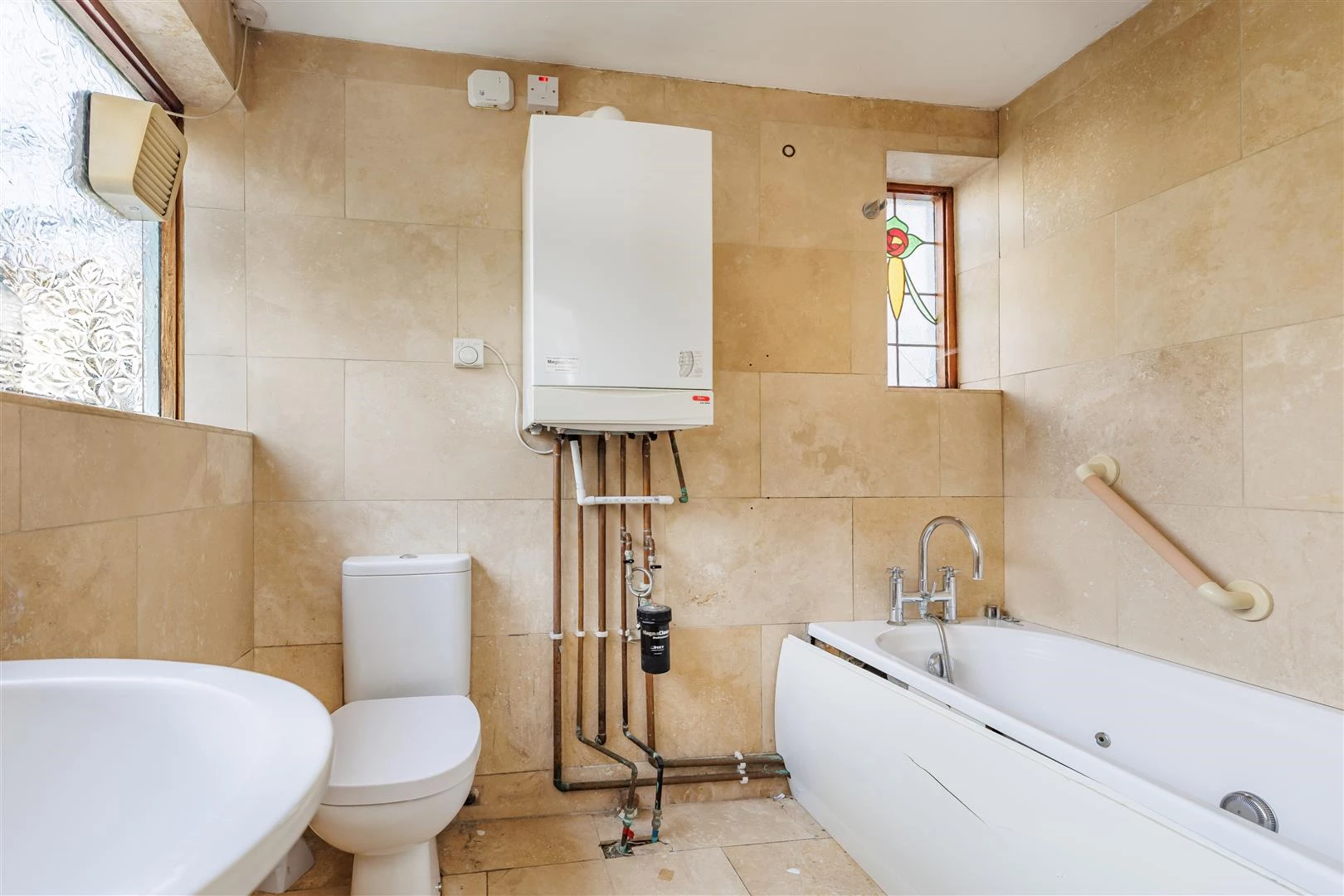 chingford ave (16).jpg