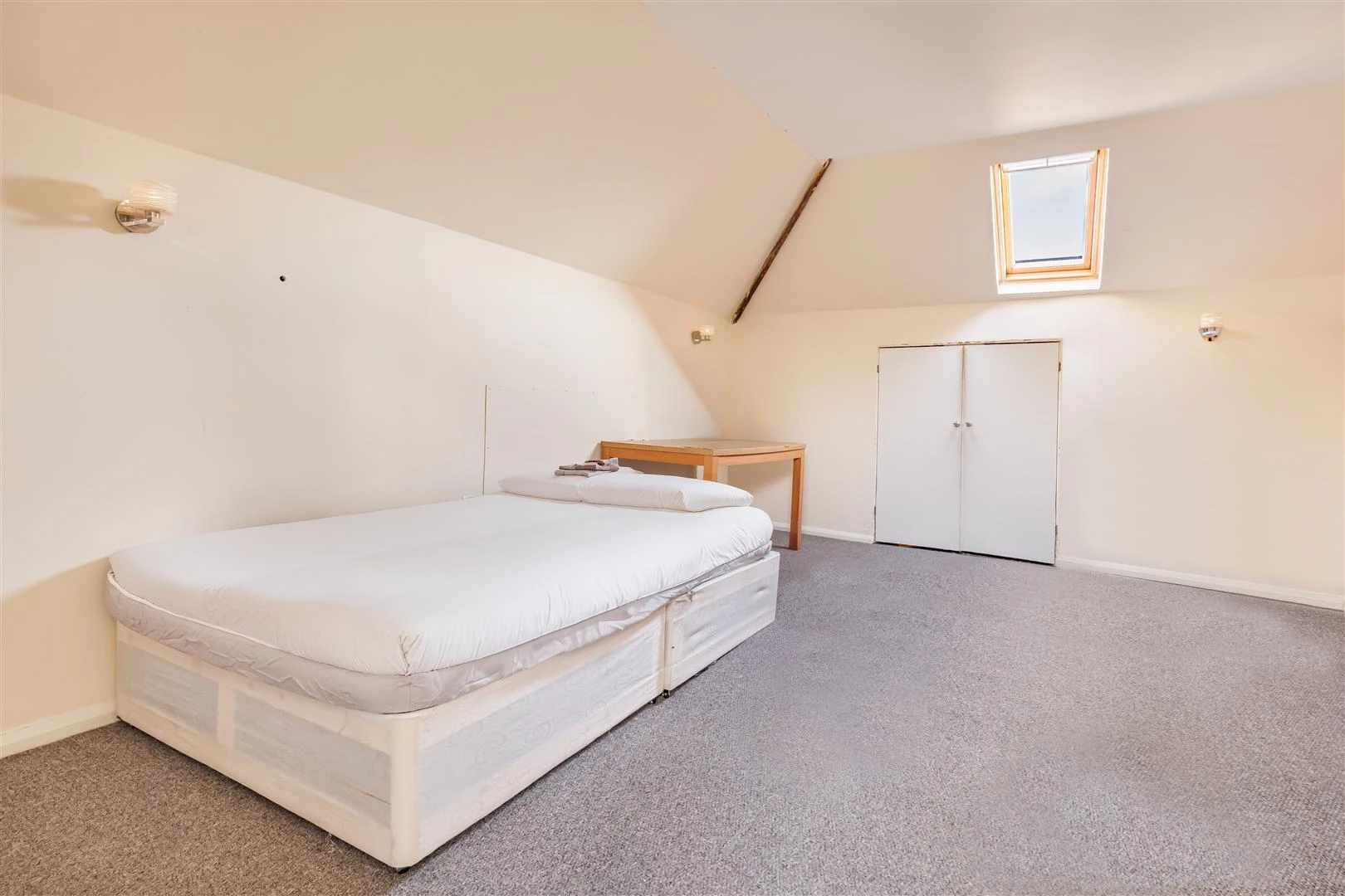 chingford ave (1).jpg