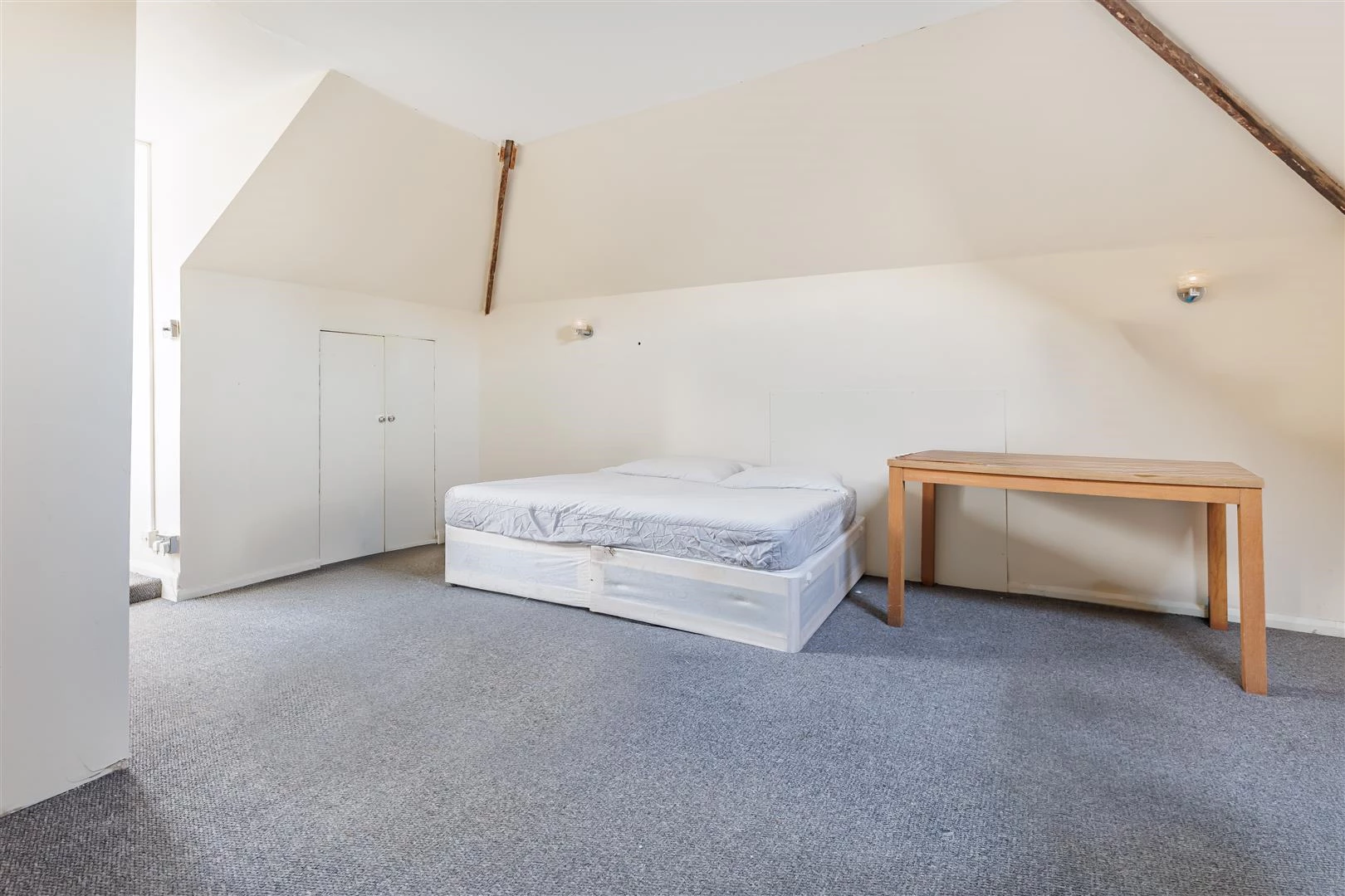 chingford ave (2).jpg