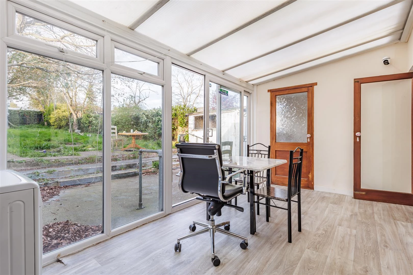 chingford ave (15).jpg