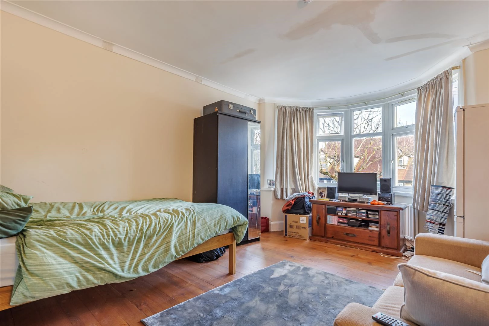 chingford ave (10).jpg