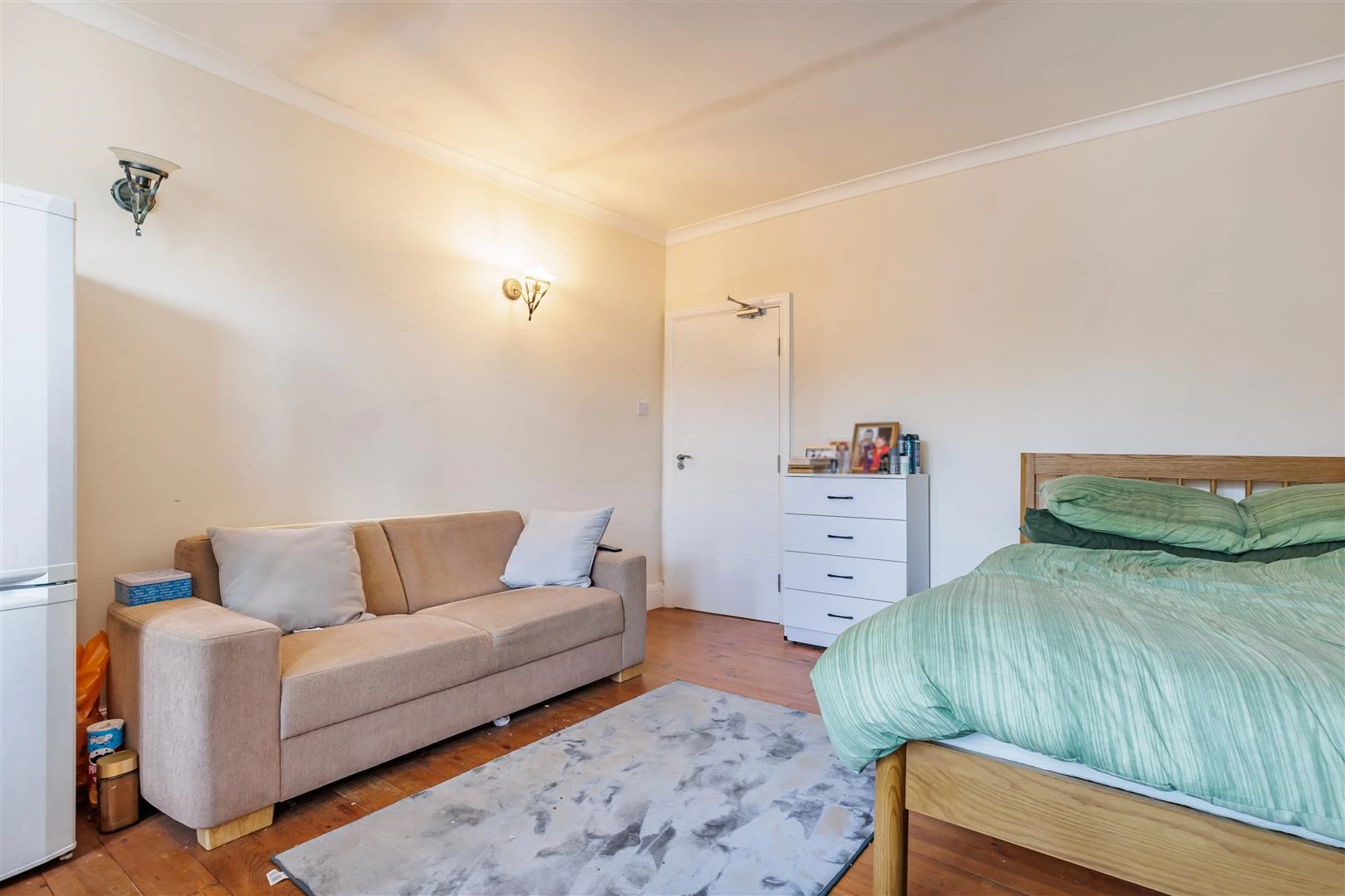 chingford ave (11).jpg