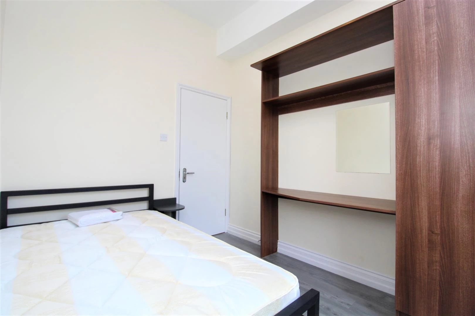 Bedroom 4.jpg