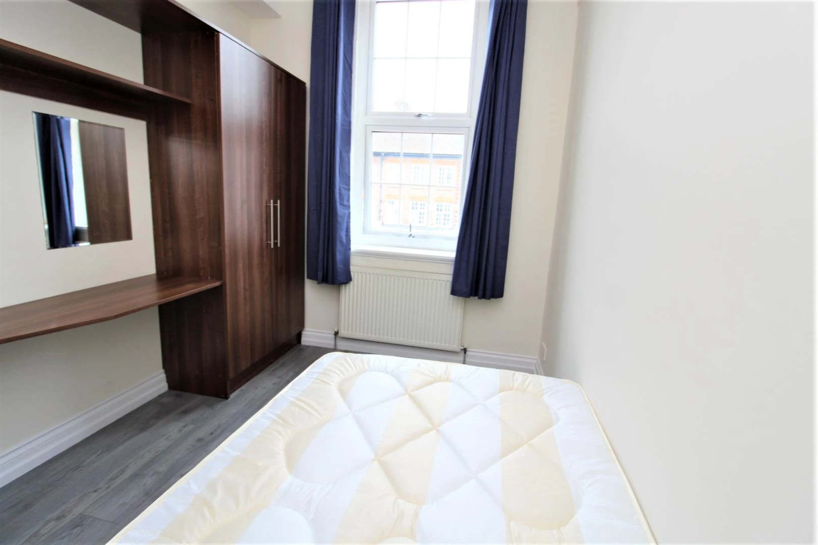 Bedroom 5.jpg