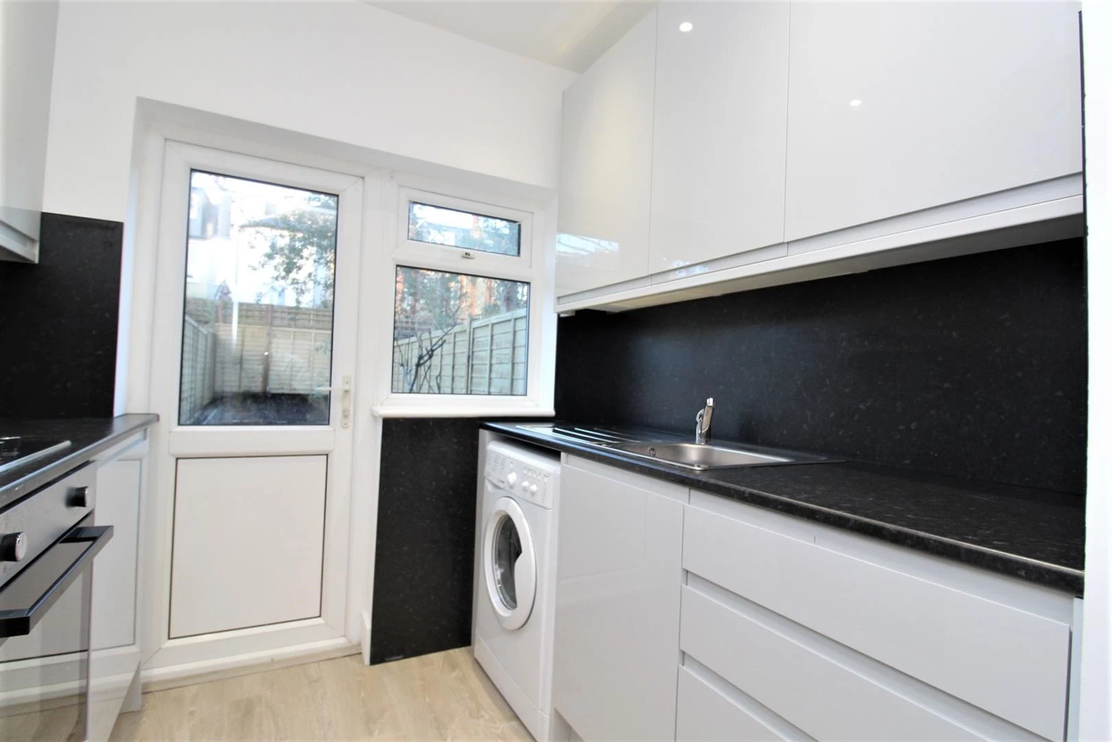kitchen part 3.jpg