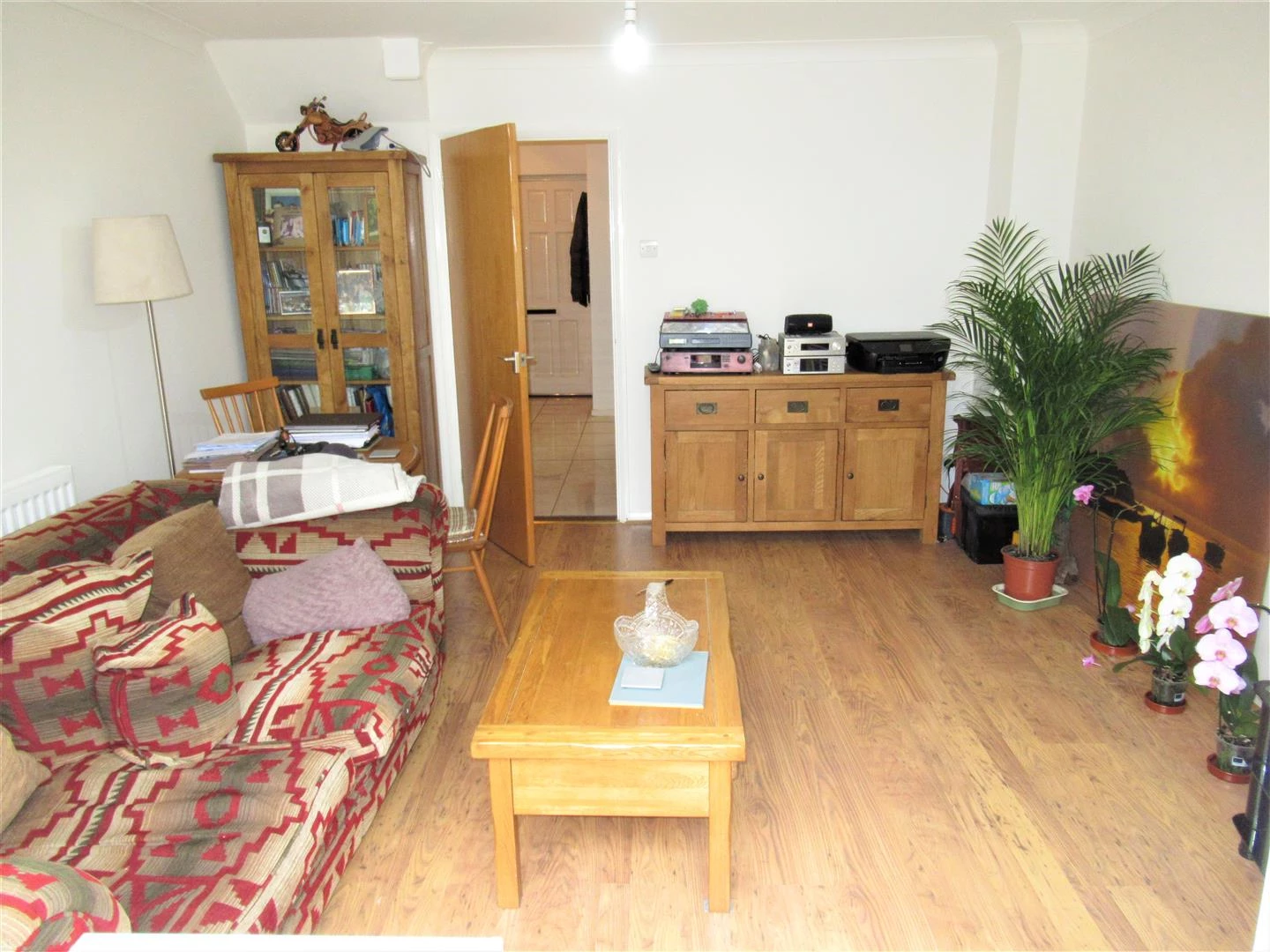 Lounge angle 1