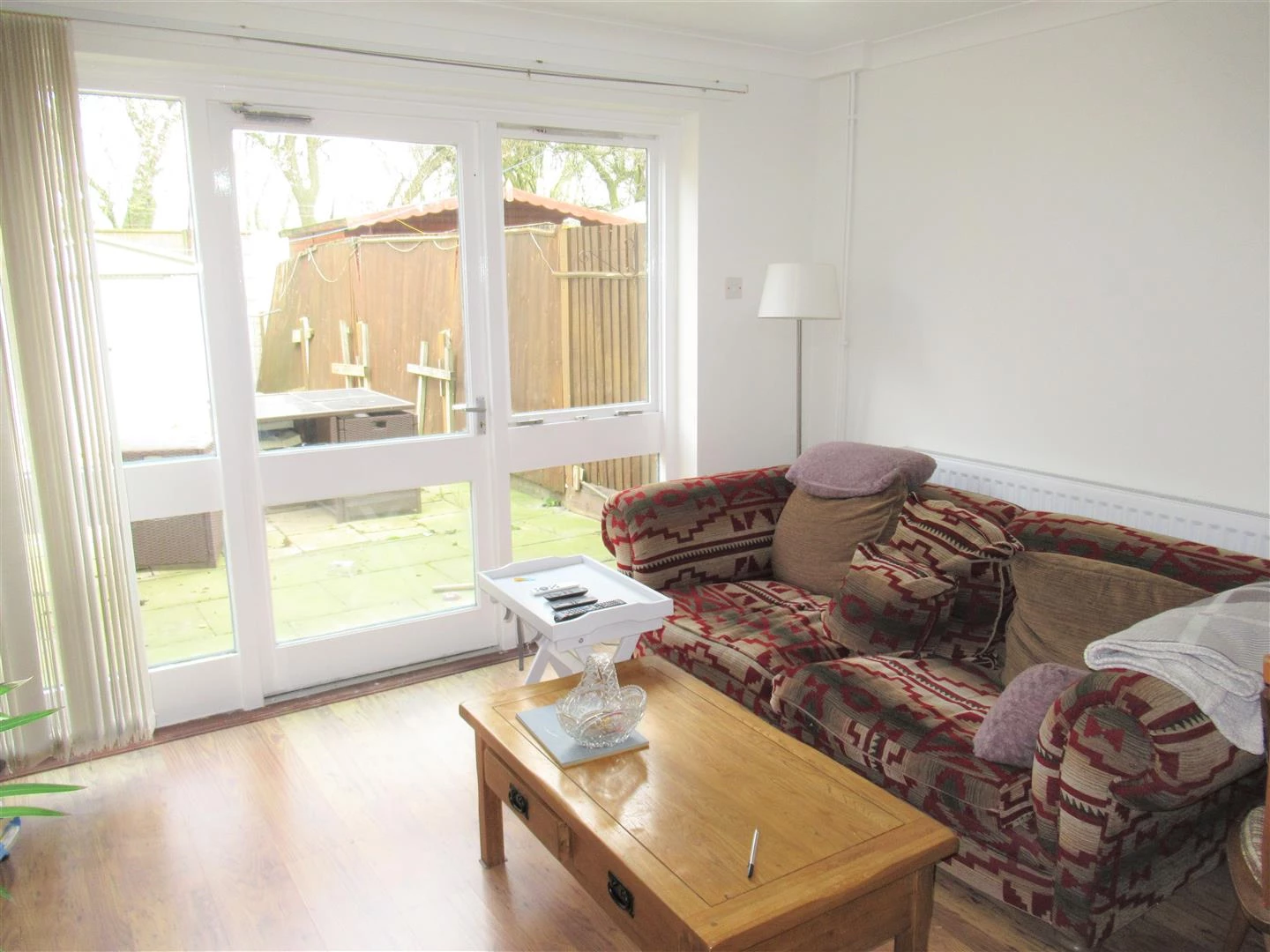 Lounge angle 3