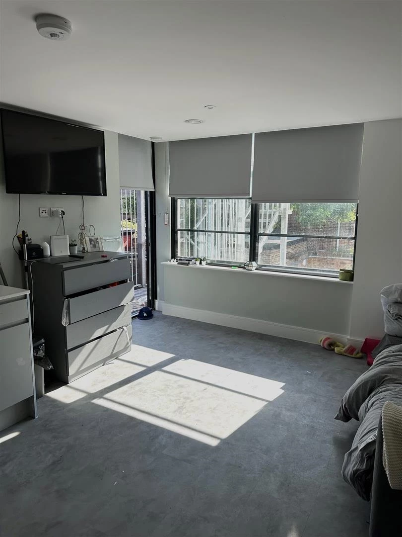 room.jpg