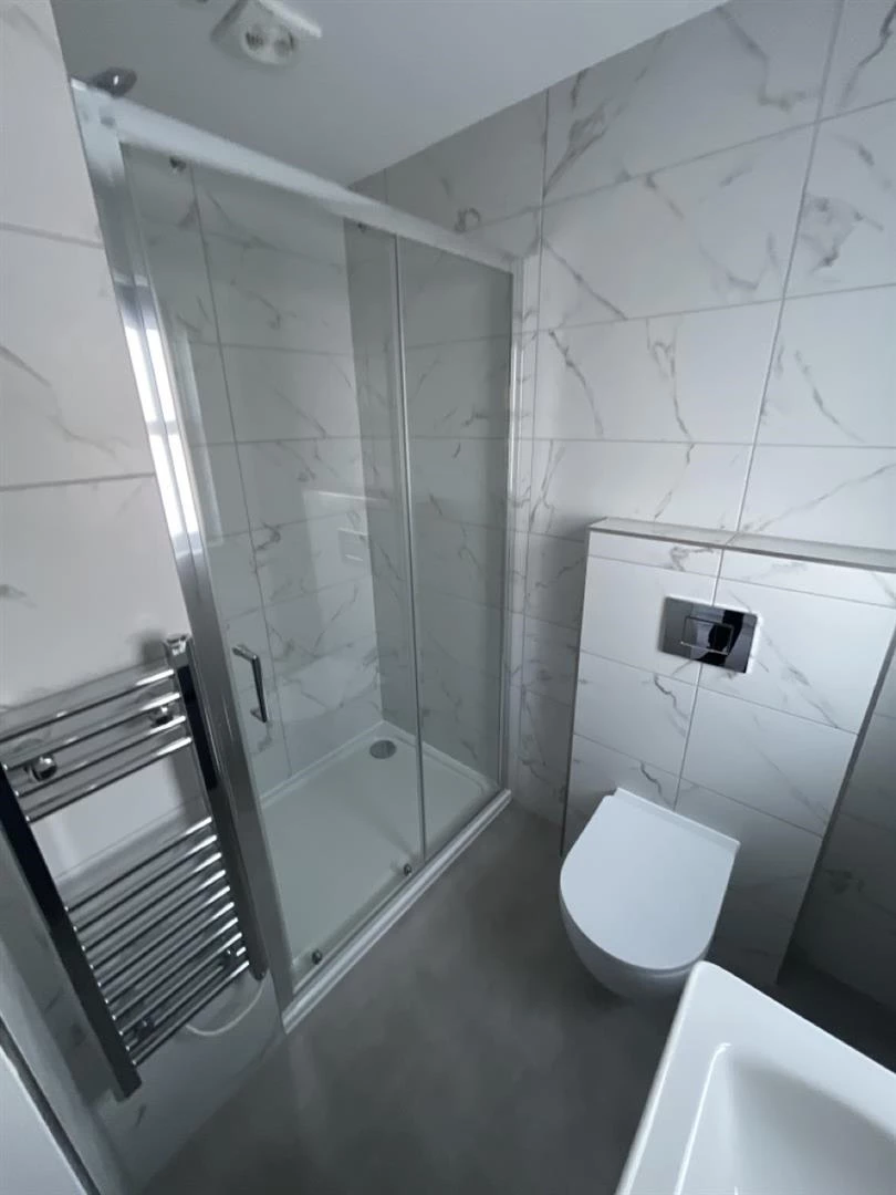 towel_rail_shower_toilet (1).jpeg