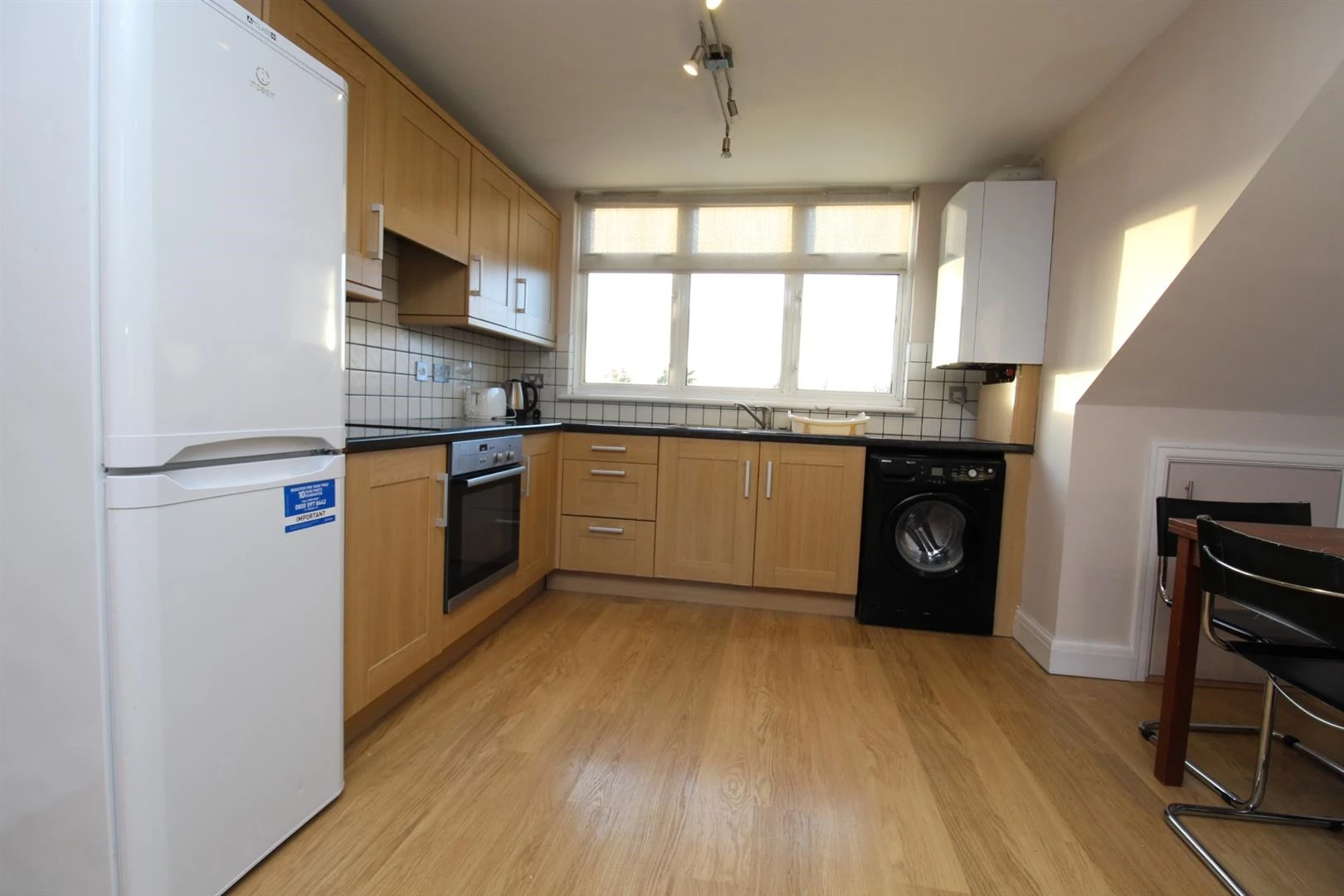 Kitchen1.JPG