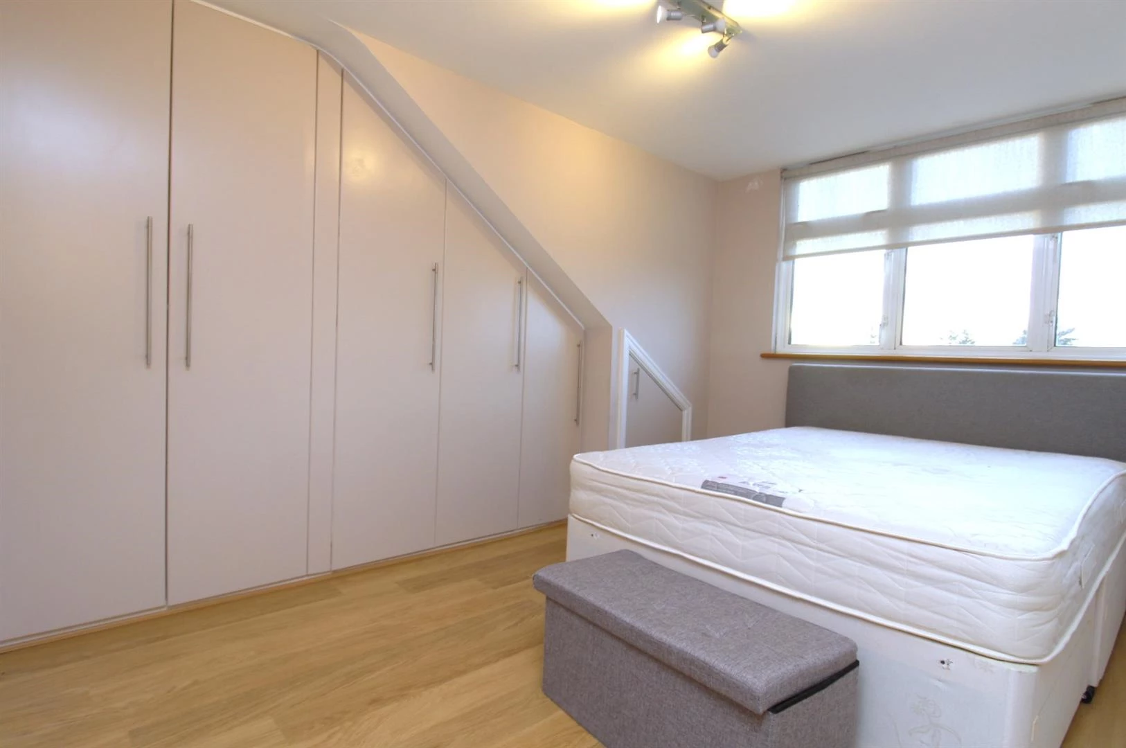 Bedroom.JPG