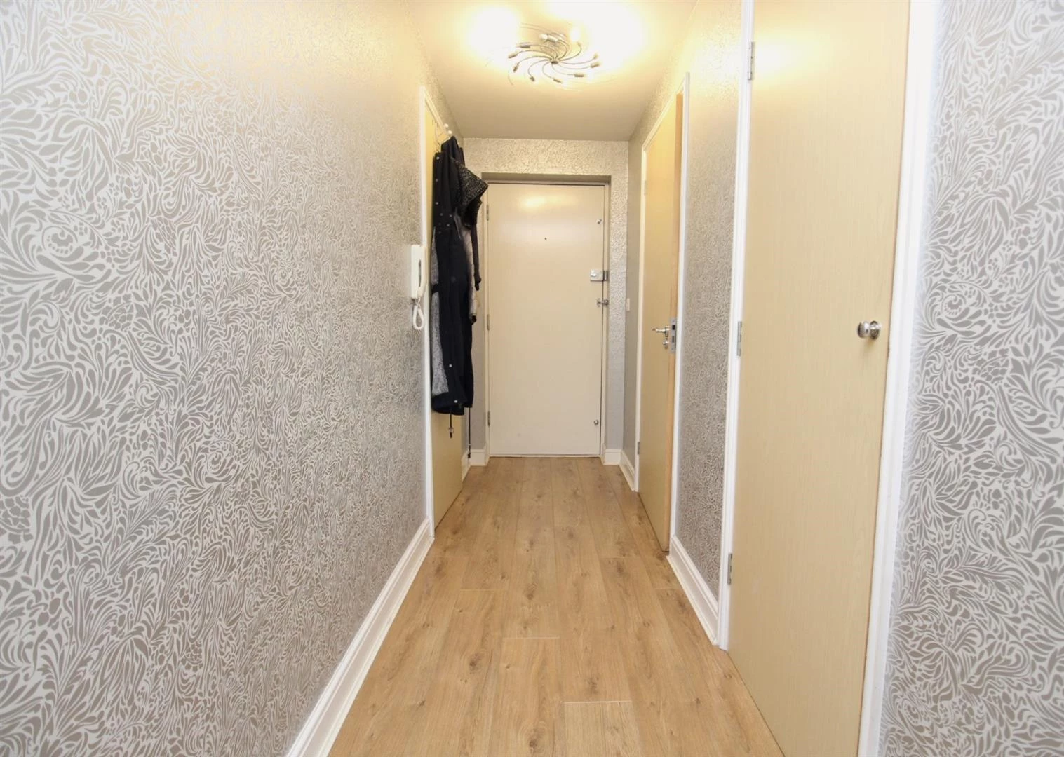 Hallway.JPG