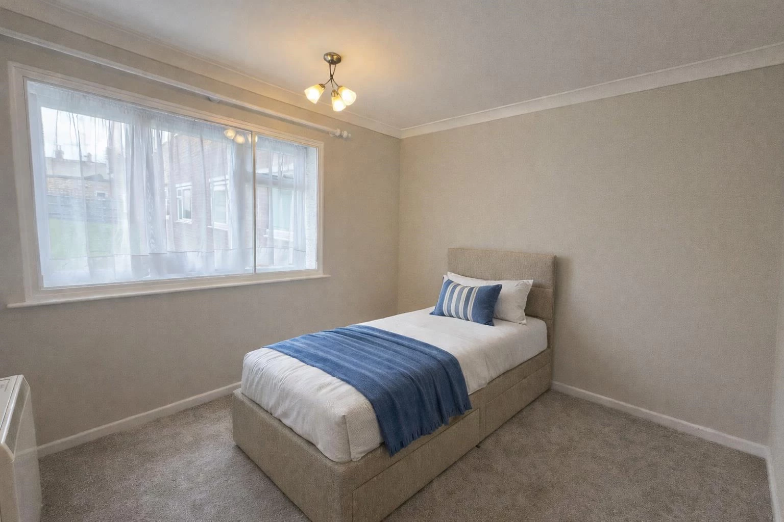 small bedroom.png