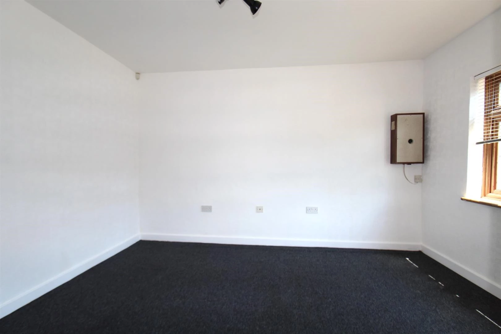 4rth bedroom.JPG