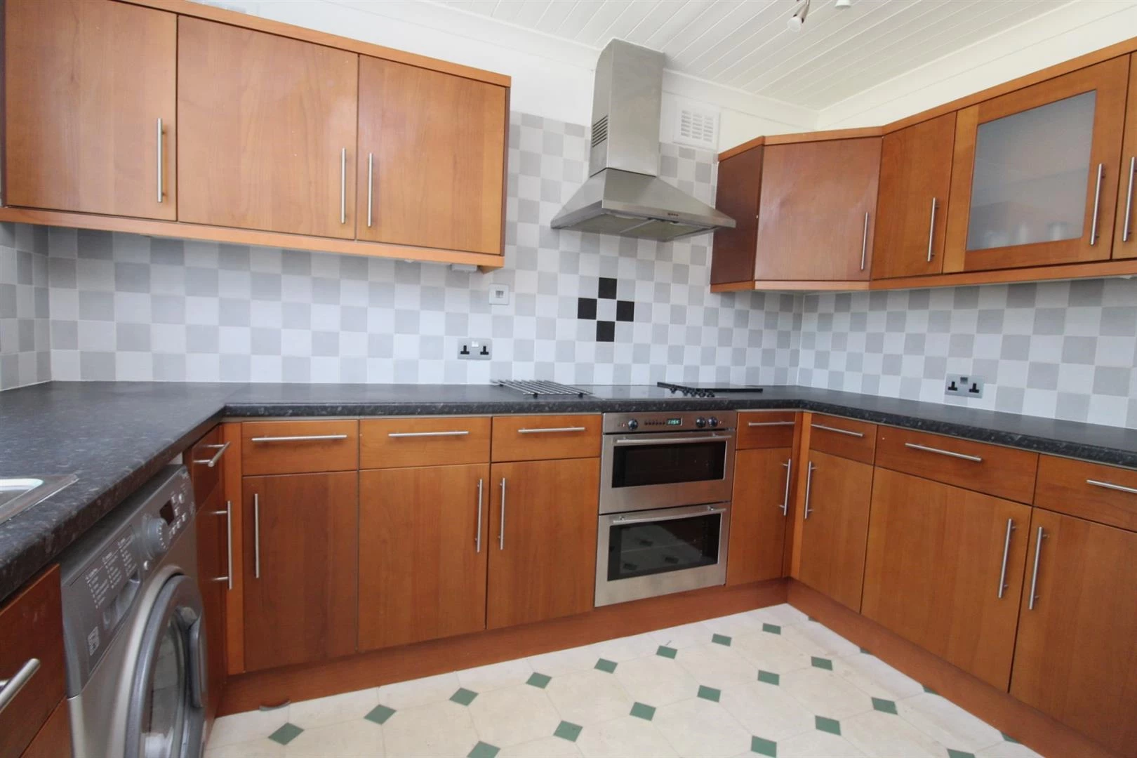 kitchen part 2.JPG