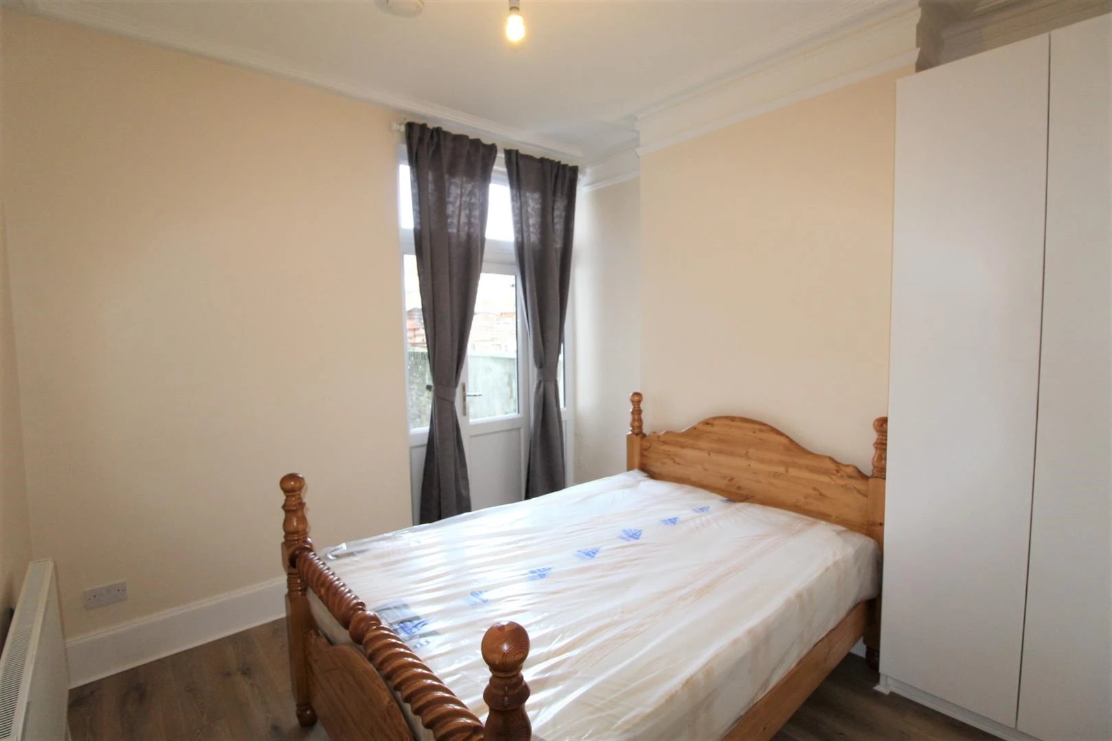Room-2-(1).jpg